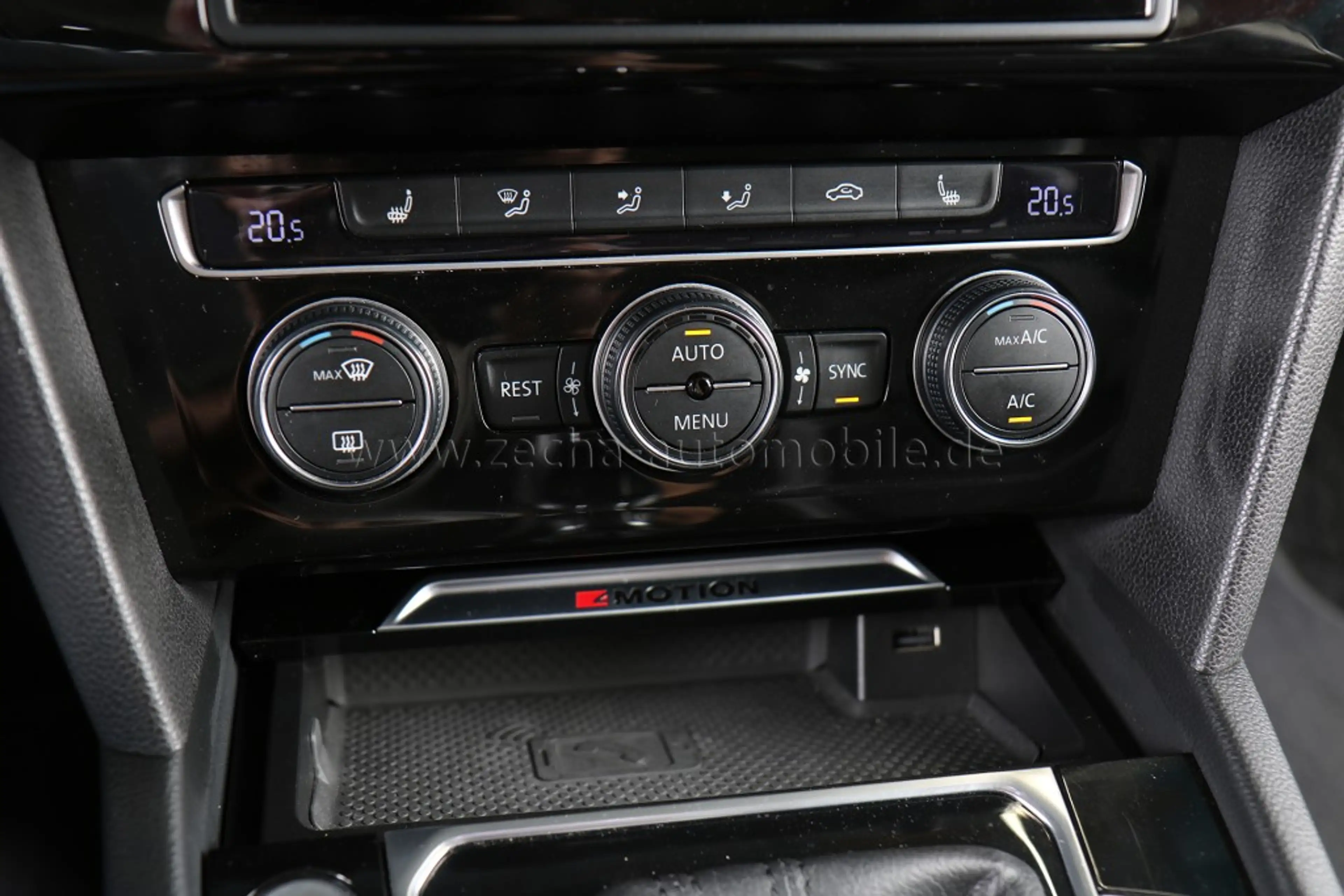 Volkswagen Passat 2.0TDI DSG 4Motion Highline AHK ACC Panod. — photo 11