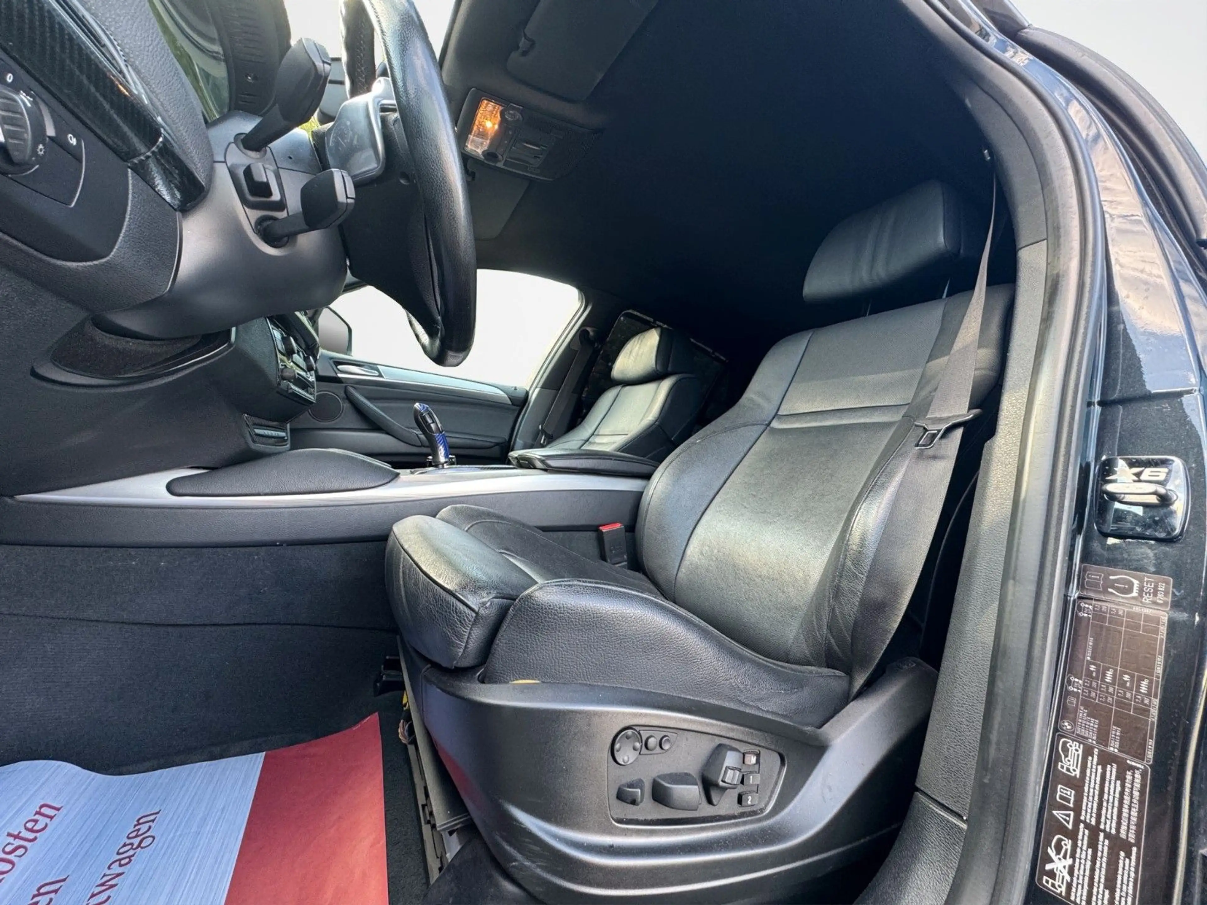BMW X6 xDrive 40d *Kamera*Softclose*Sitzbelüftung — photo 11