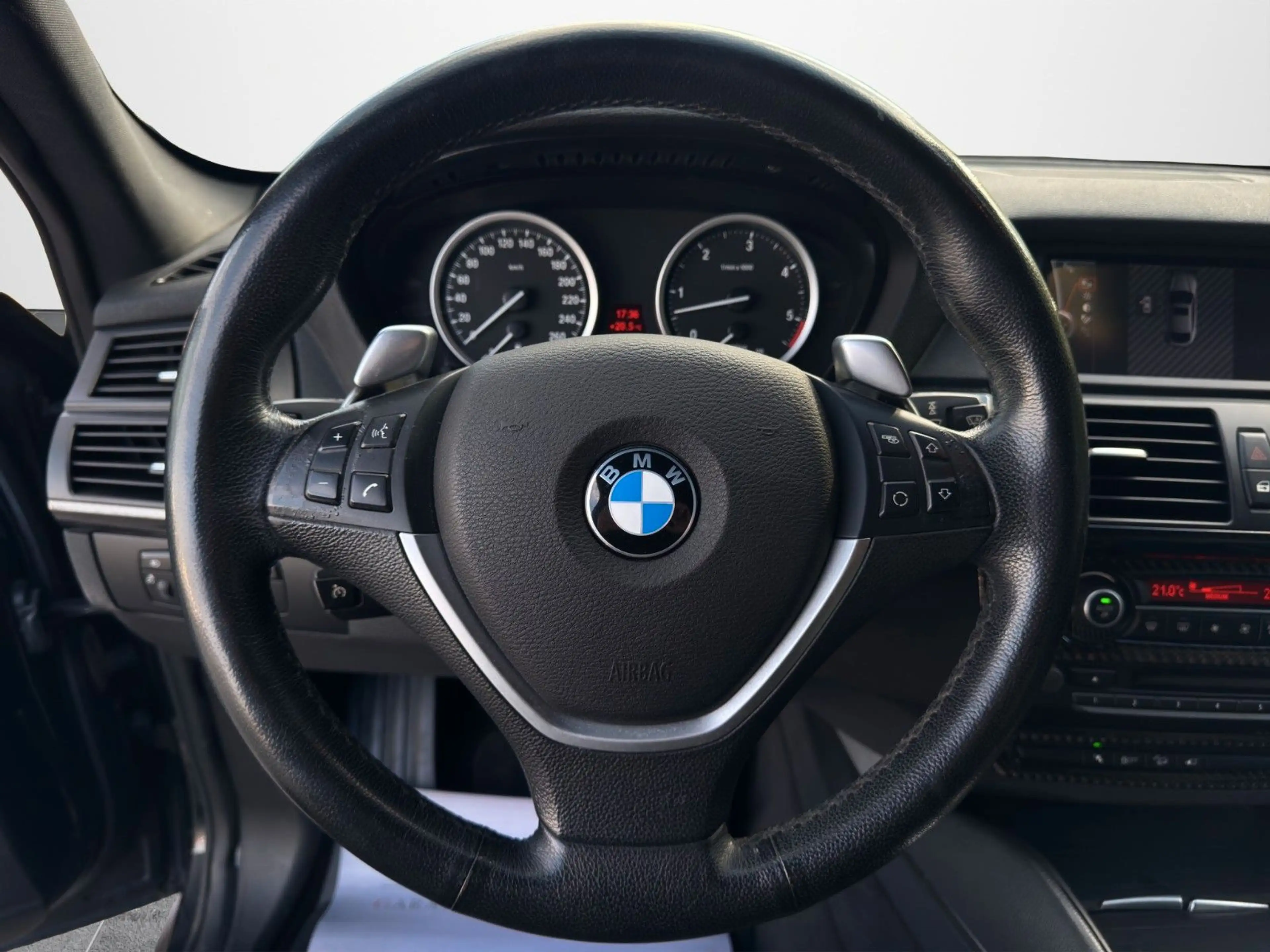 BMW X6 xDrive 40d *Kamera*Softclose*Sitzbelüftung — photo 12