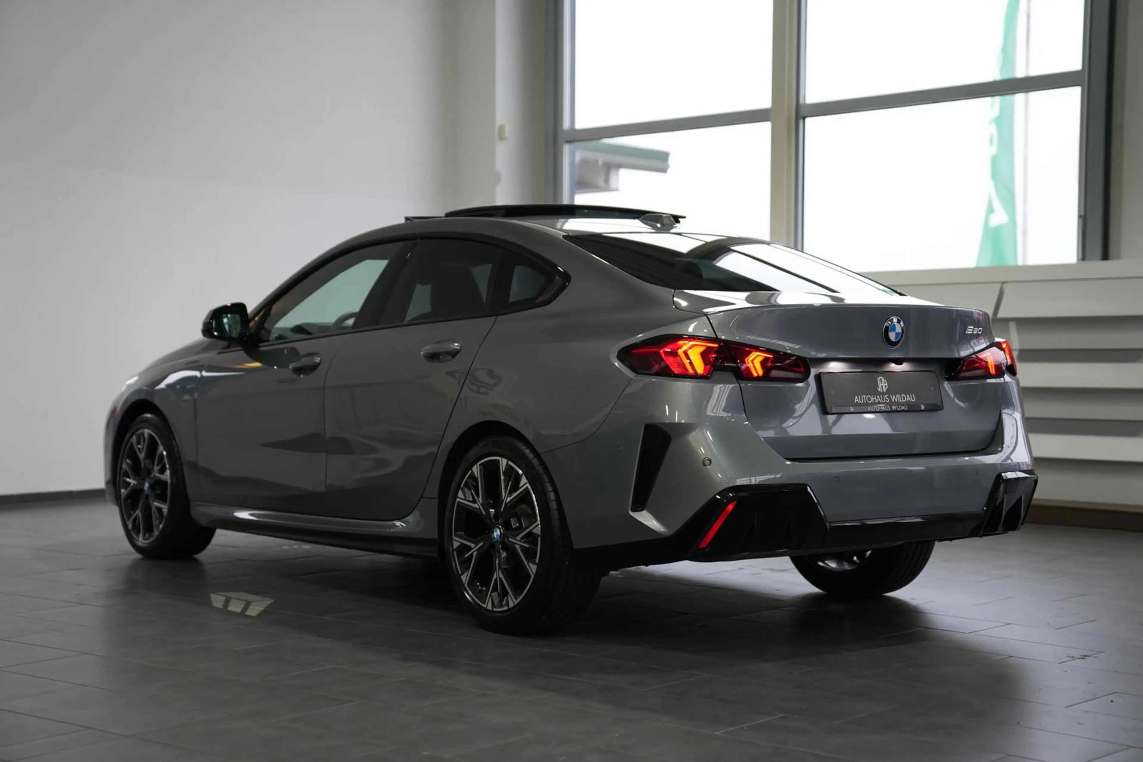 BMW 220 M Sport *AUT*PANO*H&K*HEAD-UP UVP: 56.320,02 — photo 11