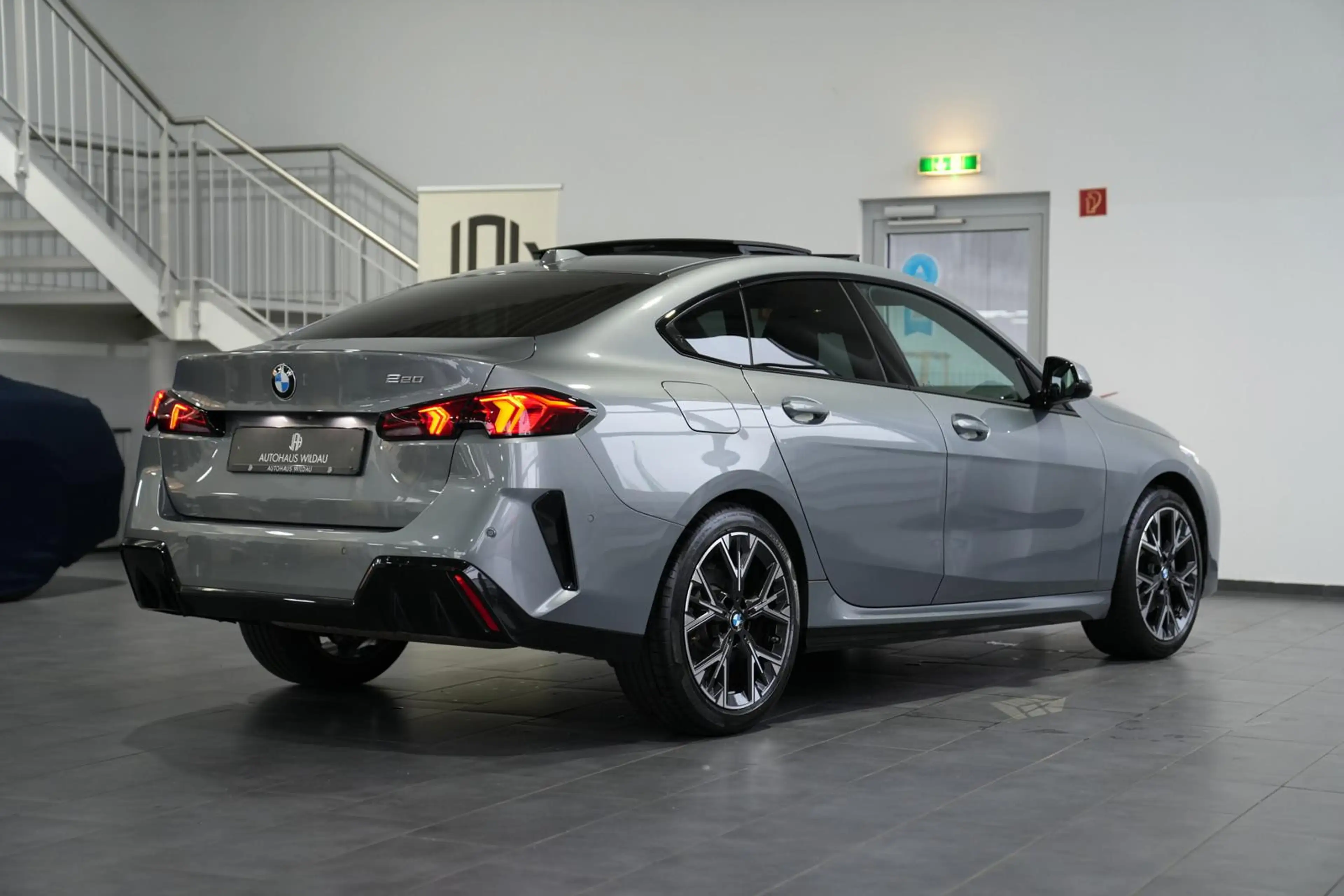 BMW 220 M Sport *AUT*PANO*H&K*HEAD-UP UVP: 56.320,02 — photo 8