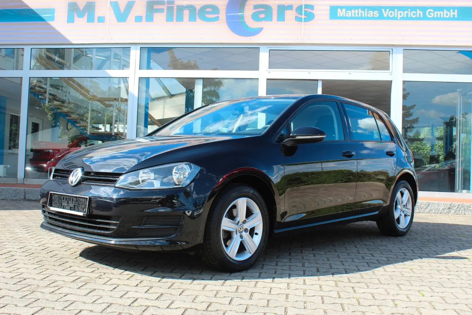 Volkswagen Golf VII Lim. Trendline BMT Noir - 1