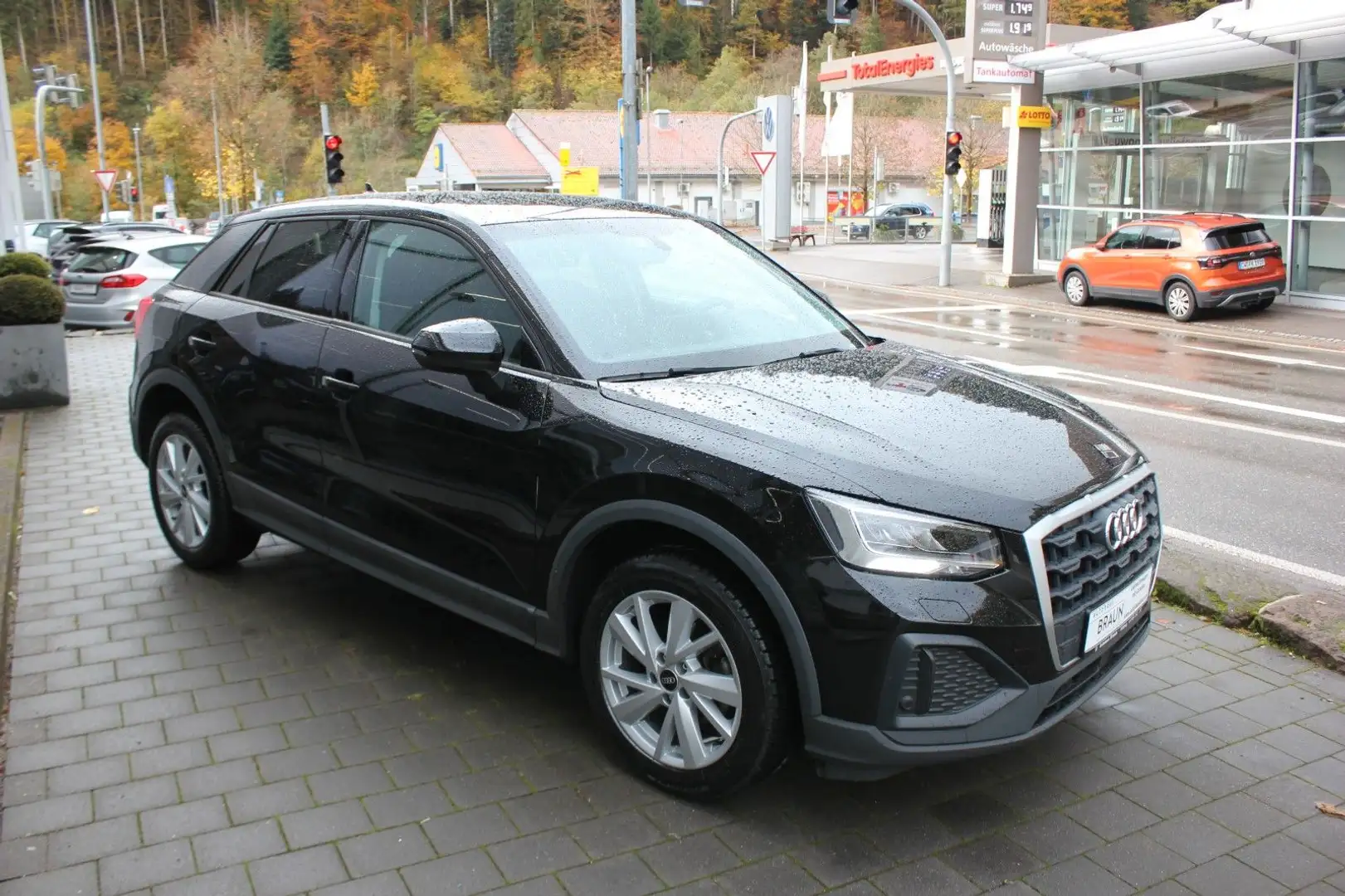 Audi Q2 35 1.5 TFSI S-Tronic Navi,LED,PDC,SHZ,Kamera Schwarz - 2