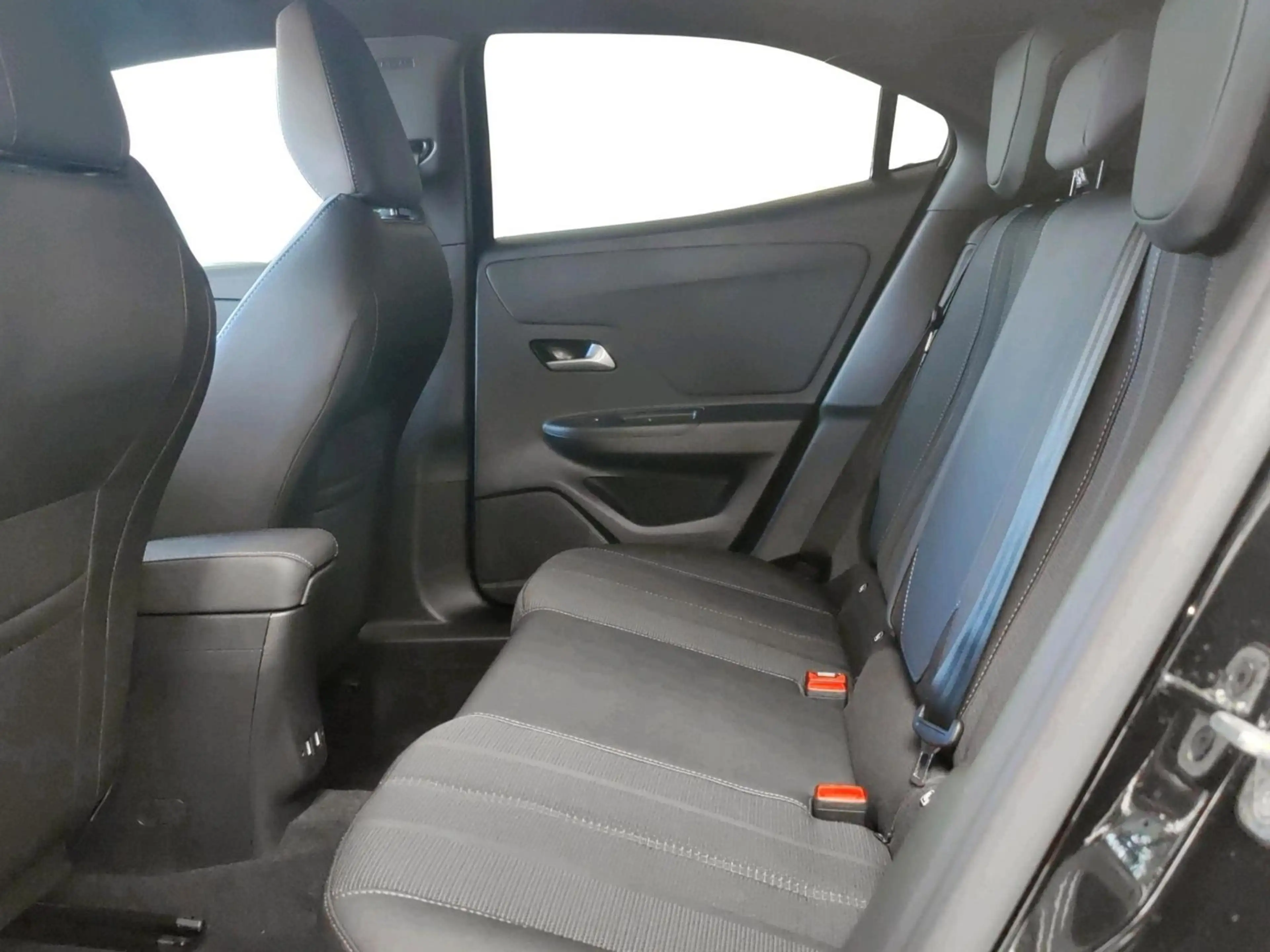 Opel Mokka GS Hybrid 145PS Automatik Kamera SHZ — photo 8