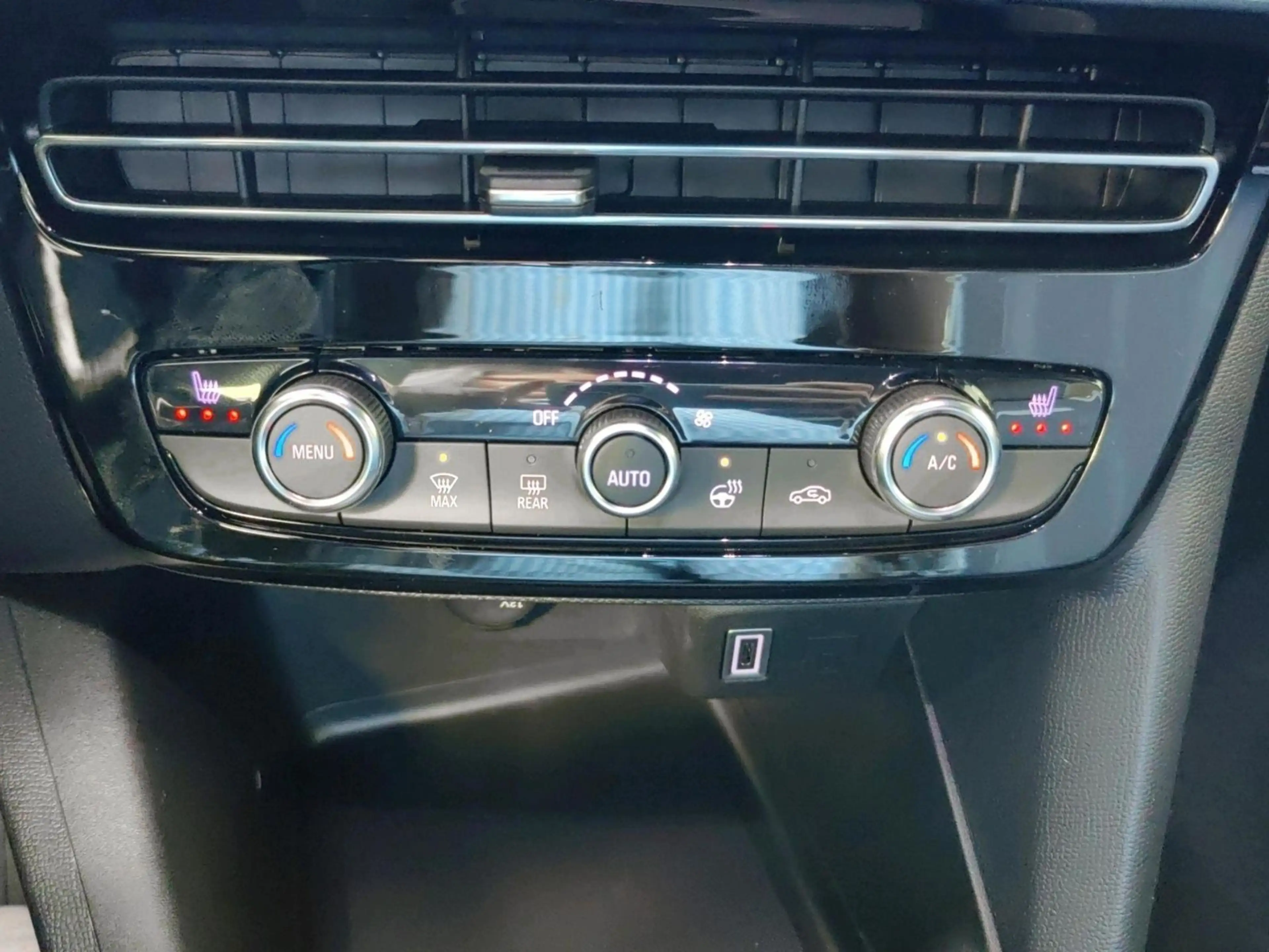 Opel Mokka GS Hybrid 145PS Automatik Kamera SHZ — photo 14