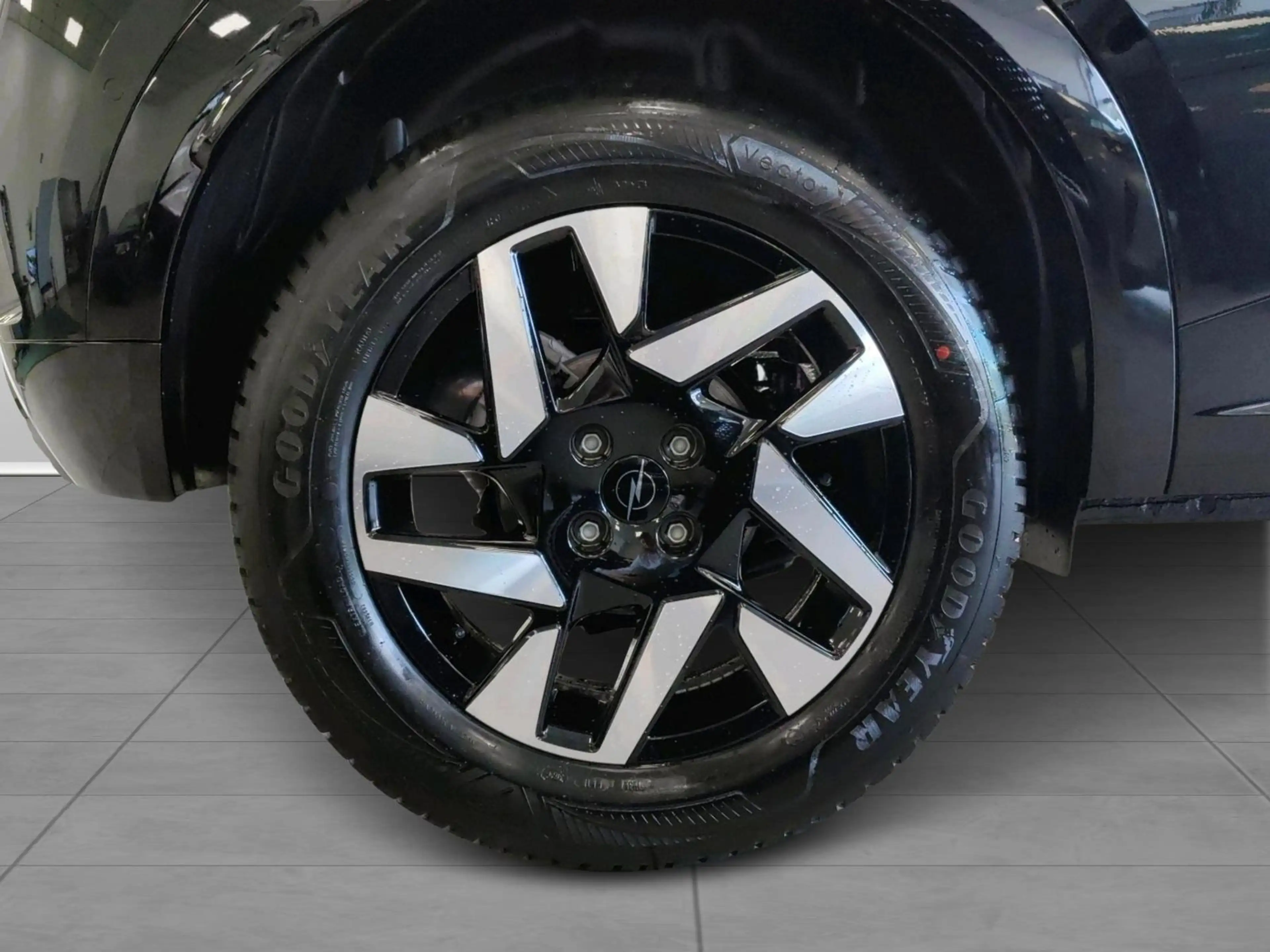 Opel Mokka GS Hybrid 145PS Automatik Kamera SHZ — photo 6