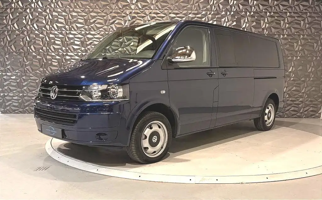 Volkswagen T7 Multivan 2013 из Европы — купить под ключ