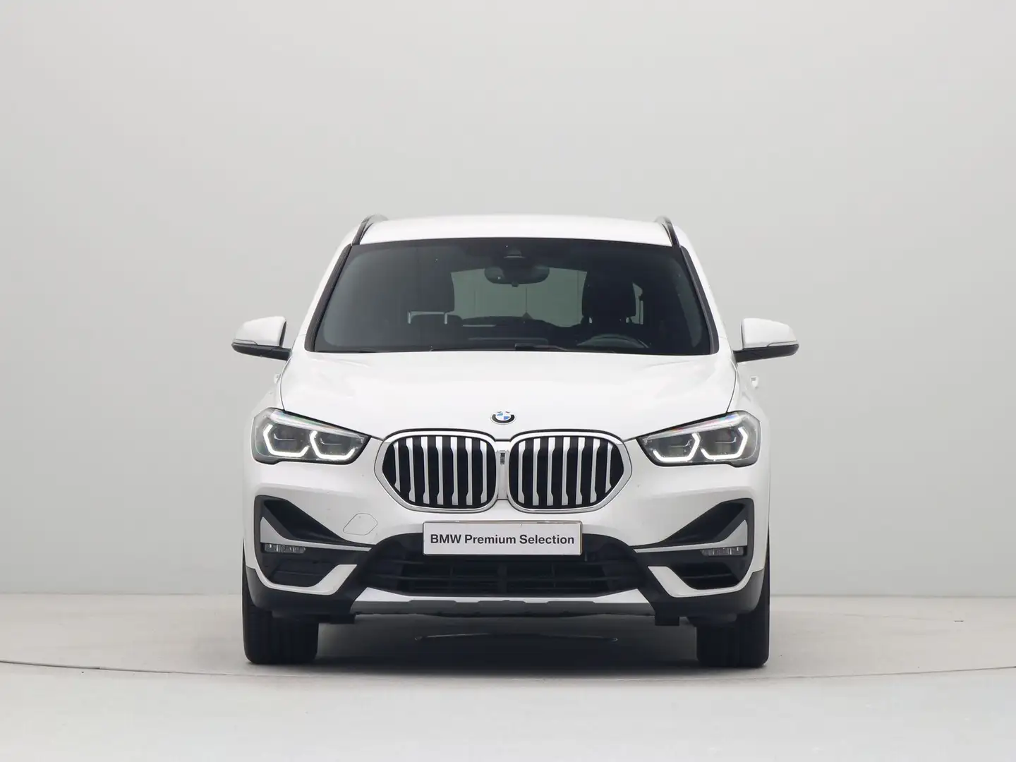 BMW X1 sDrive20i Business Edition Plus Wit - 2