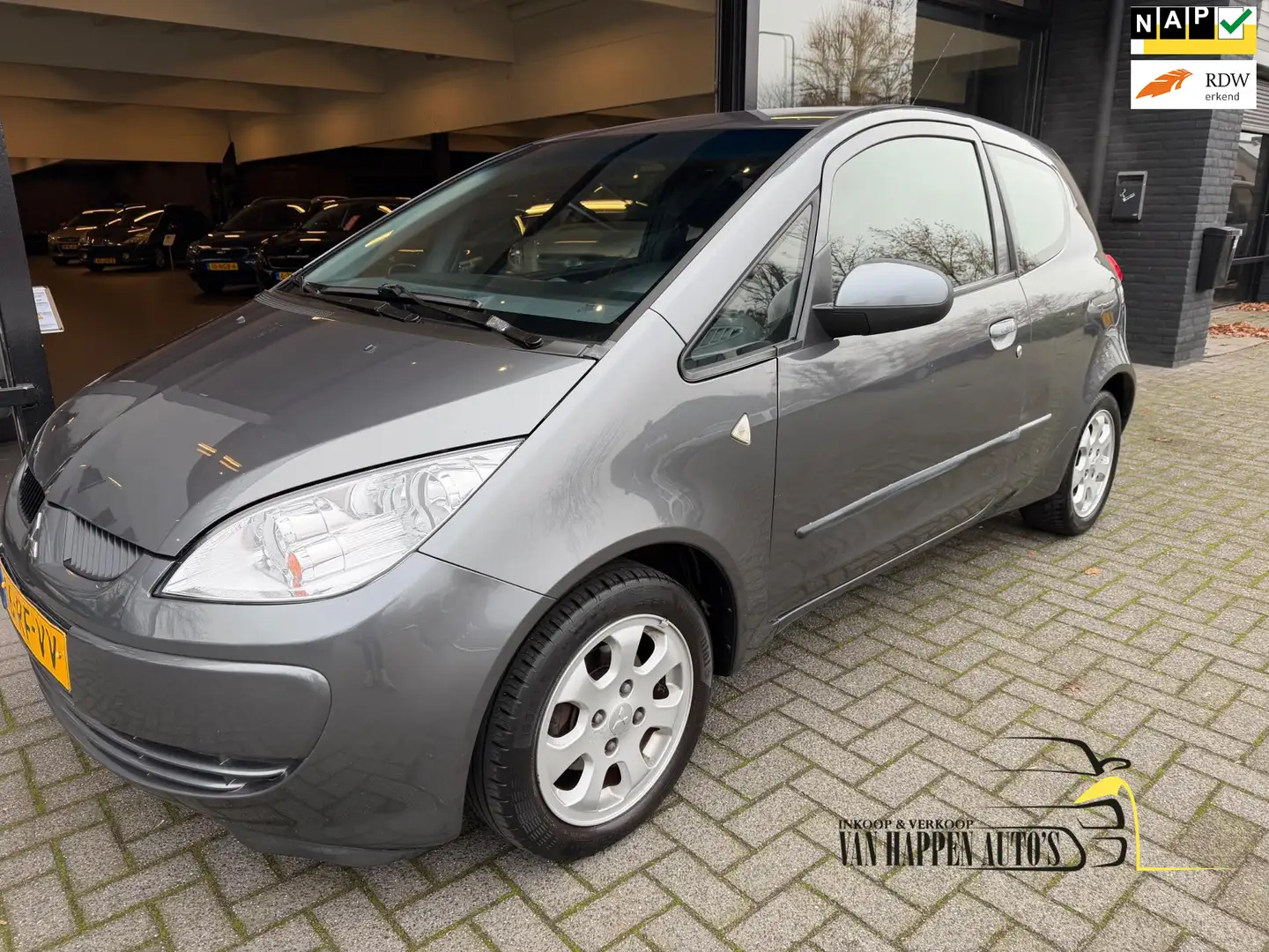 Mitsubishi Colt 1.3 Invite / AUTOMAAT / APK 11-2026 Gris - 1