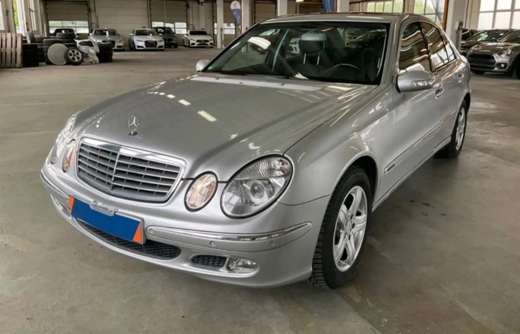 Mercedes-Benz E 220 CDI Automatik Schiebedach Klima 2 Hand Gris - 2