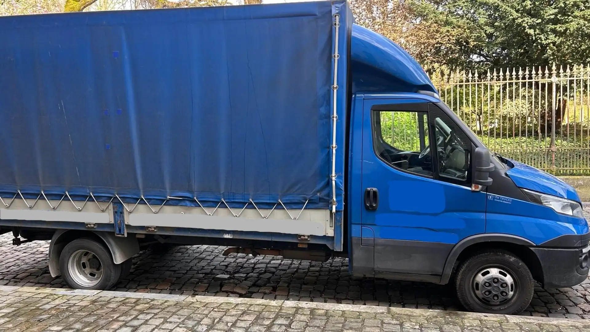 Iveco Daily 50c/35 3.0 Turbo VGT Hi-Matic Blauw - 2