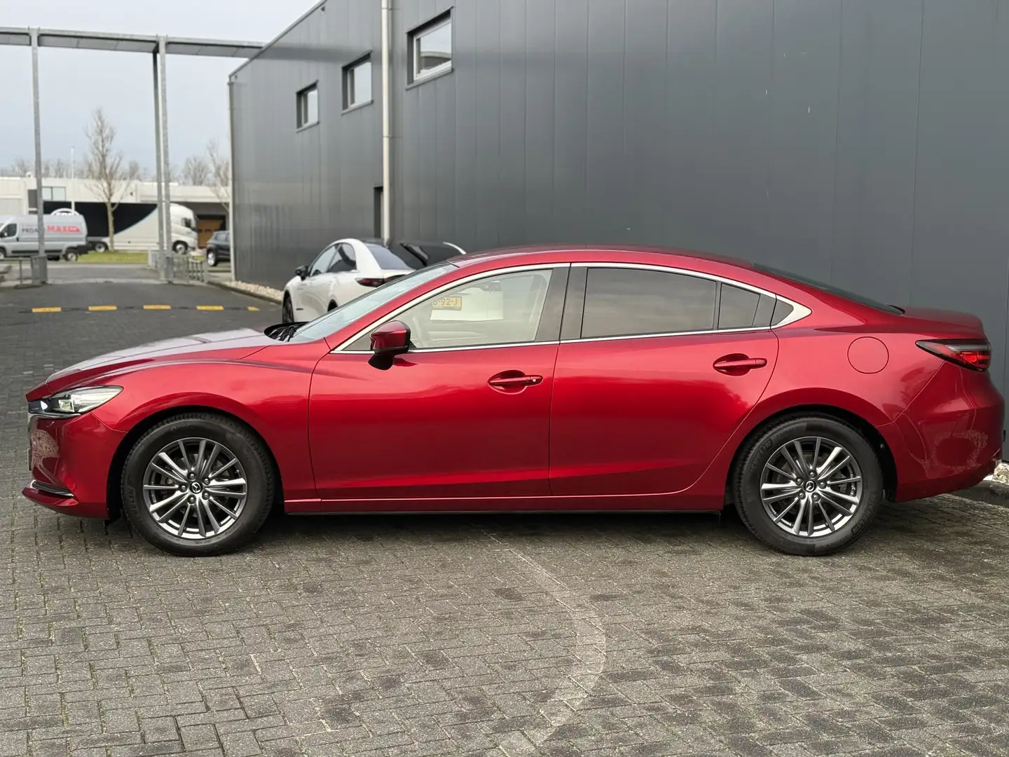 Mazda 6 2.0 SkyActiv-G 165 Luxury Trekhaak | Dealeronderho Rood - 2