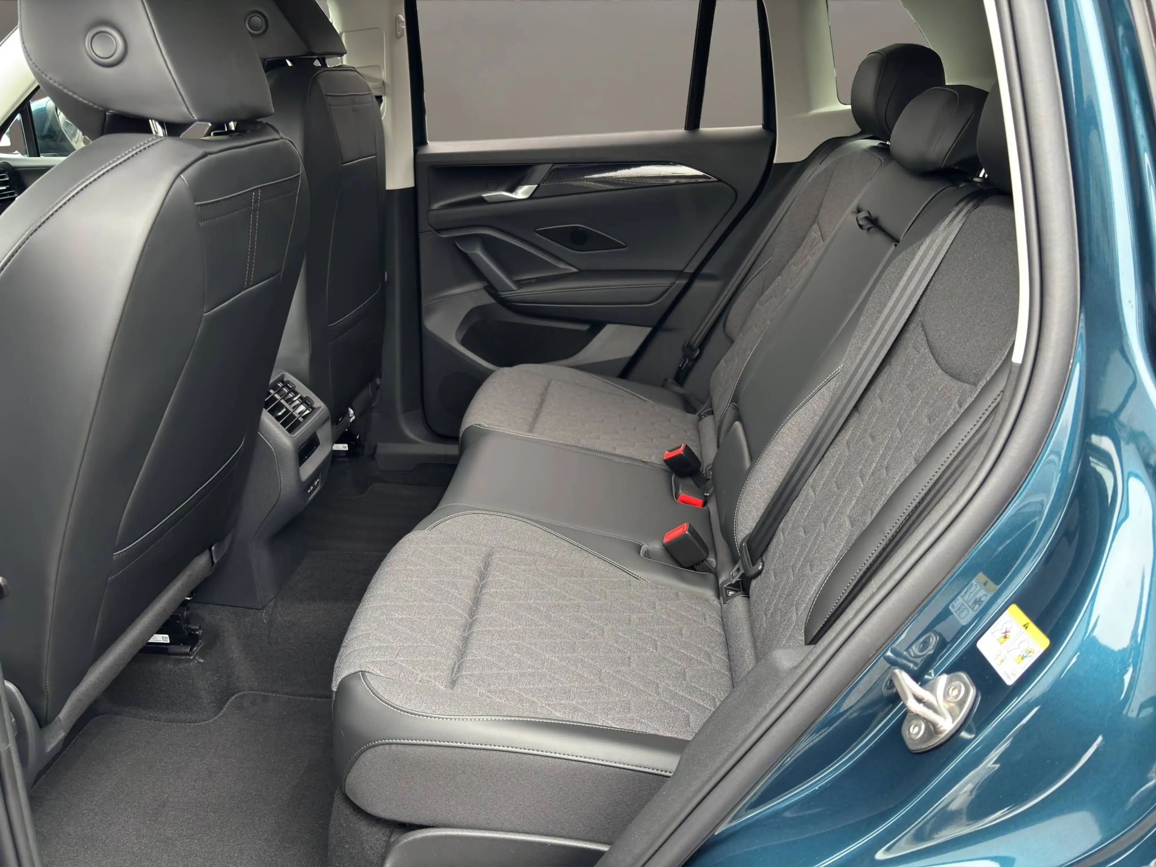 Volkswagen Tiguan FRIENDS 2.0TDI DSG - nur € 39.999,-* Monatlich € — photo 10
