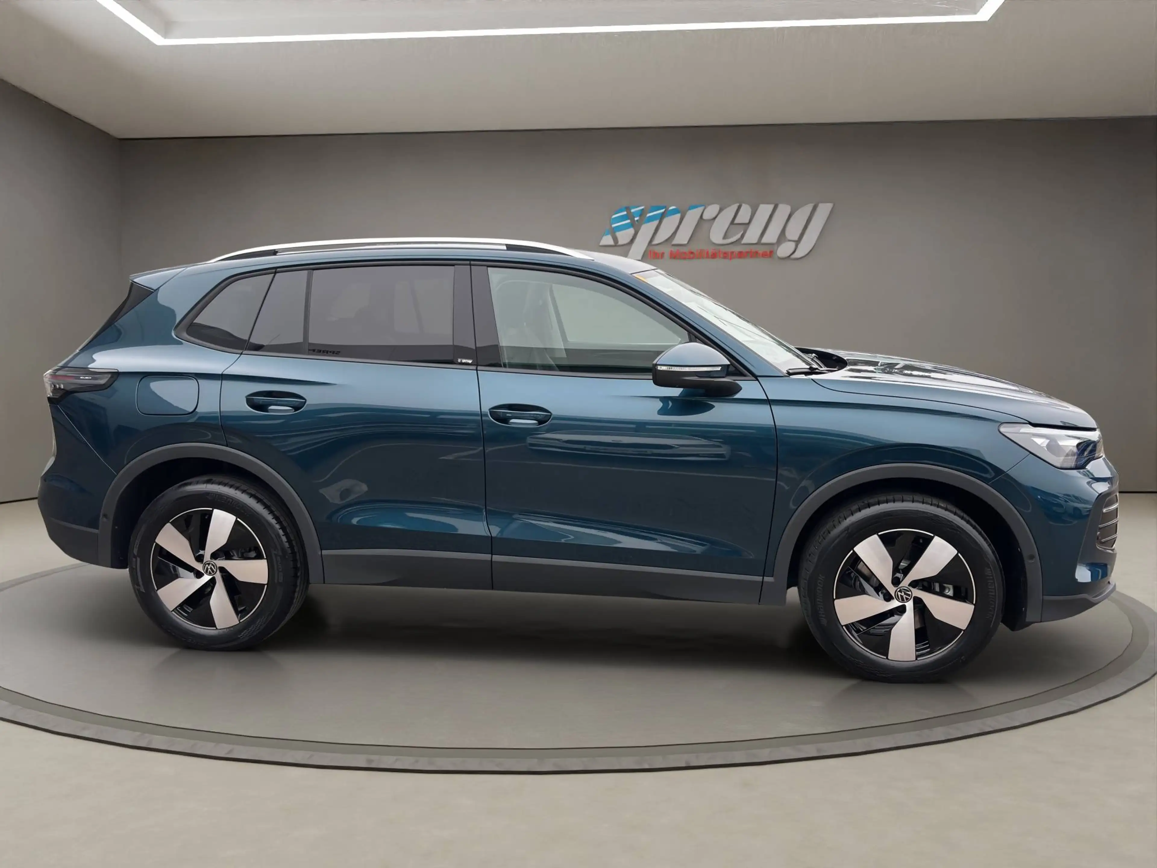 Volkswagen Tiguan FRIENDS 2.0TDI DSG - nur € 39.999,-* Monatlich € — photo 4