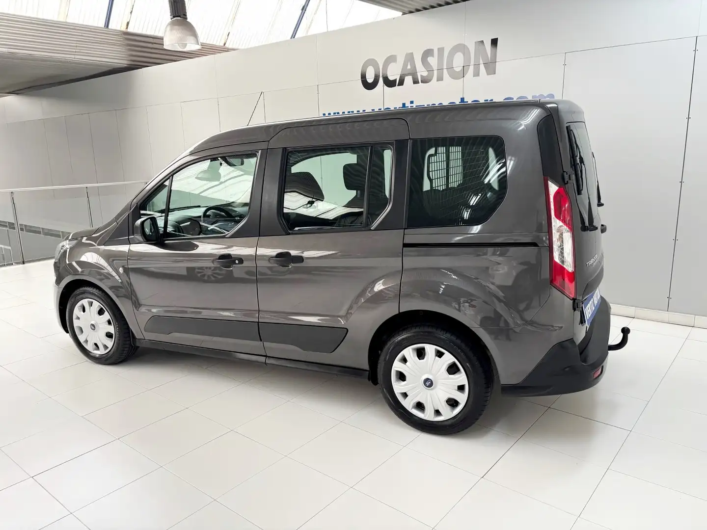 Ford Tourneo Connect 1.5TDCi Auto-S&S Trend 120 Grau - 2
