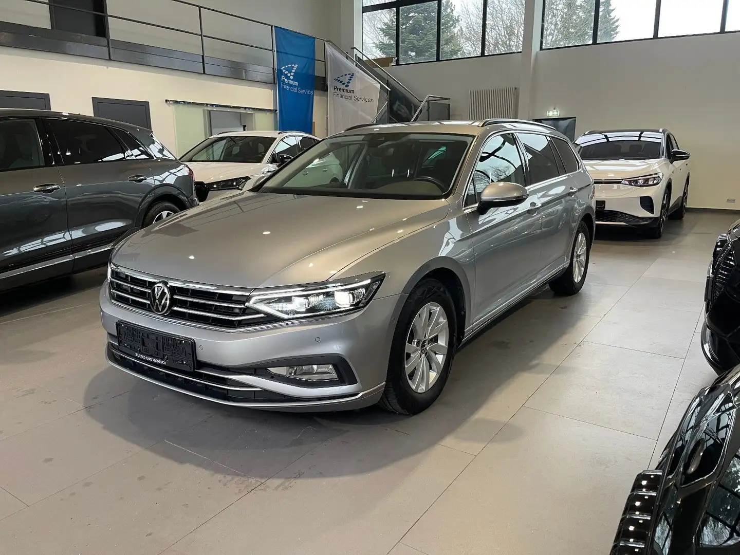 Volkswagen Passat Variant Passat Business 2.0 TDI DSG AID/ACC/MATRIX/KAM Silber - 1
