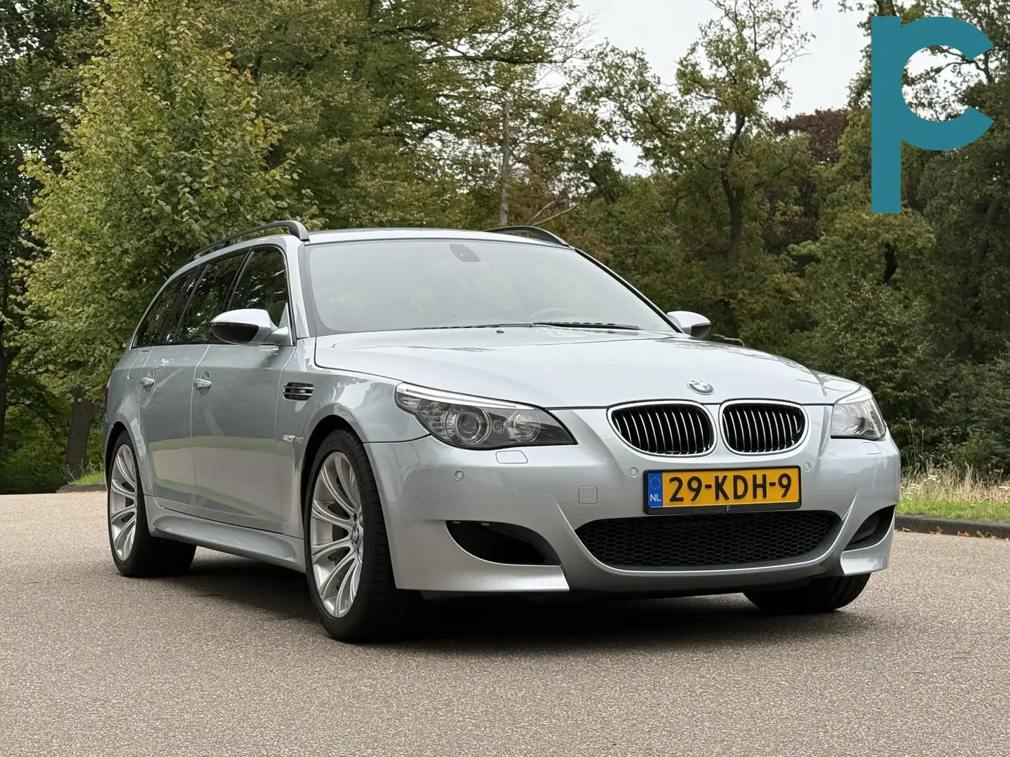 BMW M5 5-serie Touring V10 volleder dashboard trekhaak Si Grijs - 2