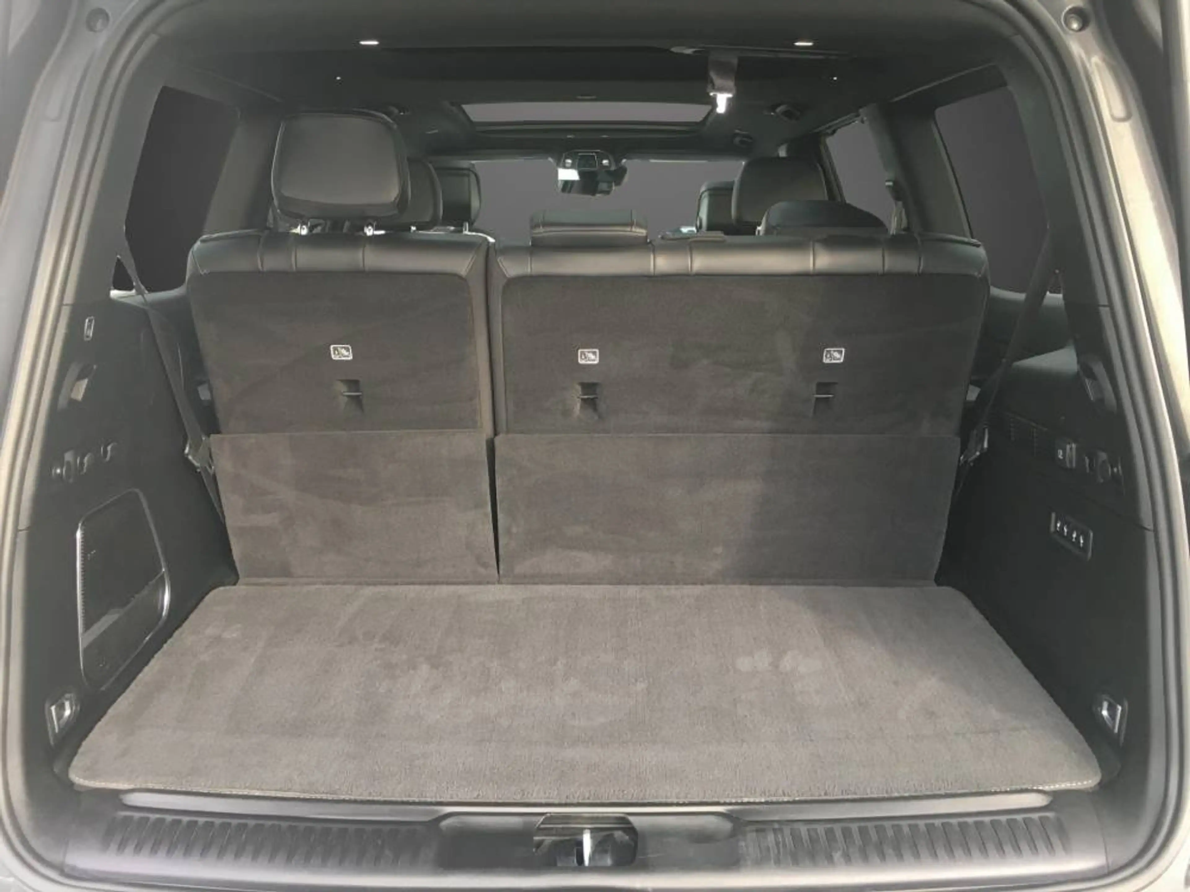 Jeep Wagoneer Serie III 4x4 *GASANLAGE*KLIMA*SHZ* — photo 10