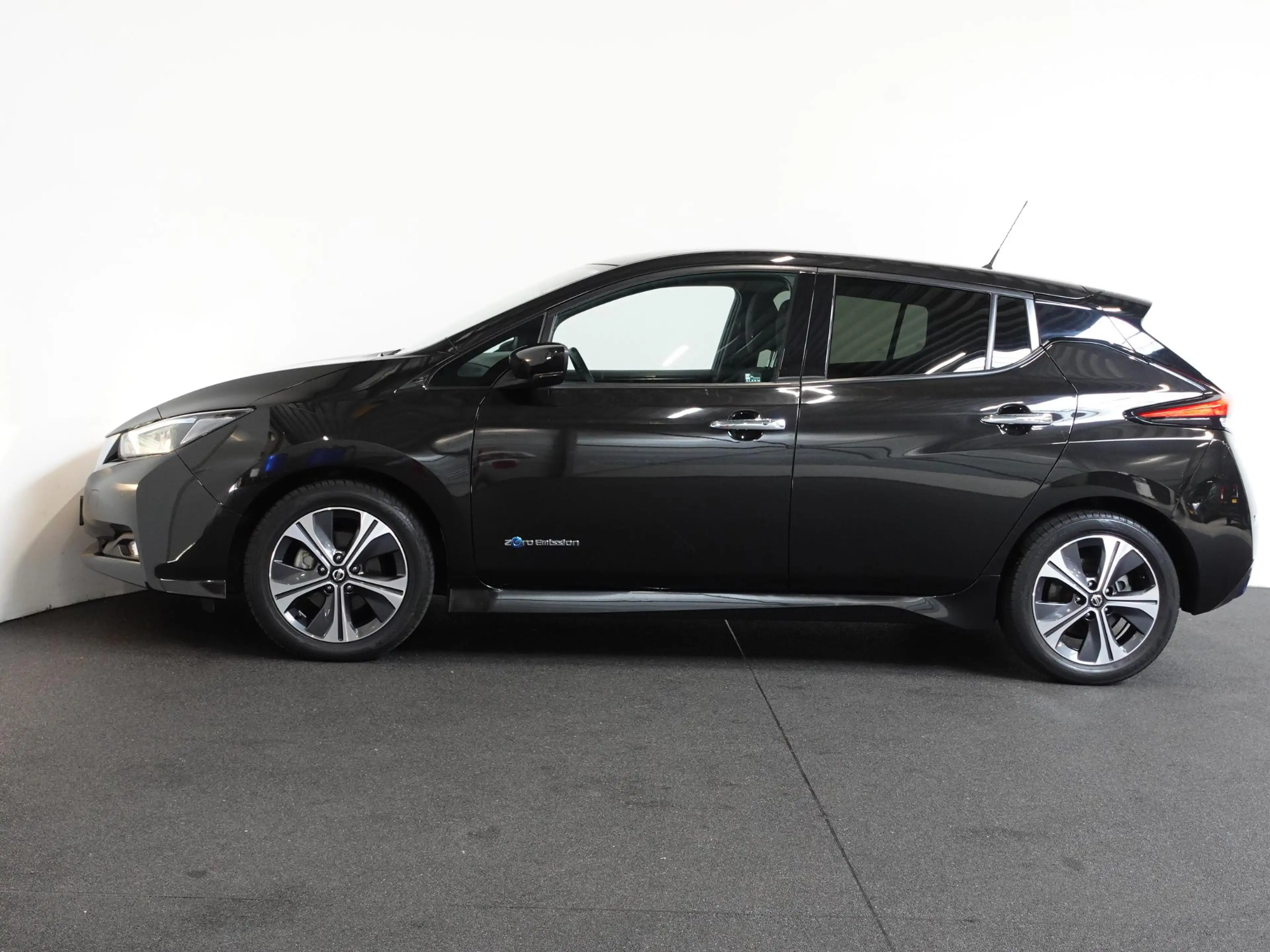 Nissan Leaf N-Connecta 40 kWh Navigatie Bluetooth Cruise Contr — photo 6