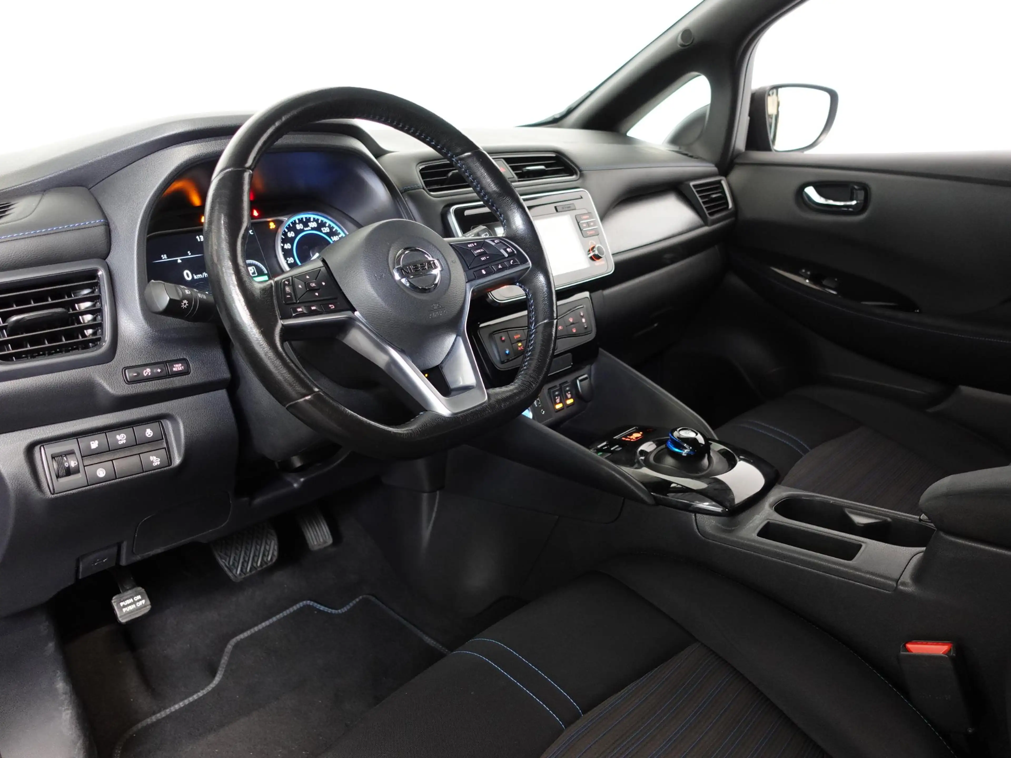 Nissan Leaf N-Connecta 40 kWh Navigatie Bluetooth Cruise Contr — photo 2