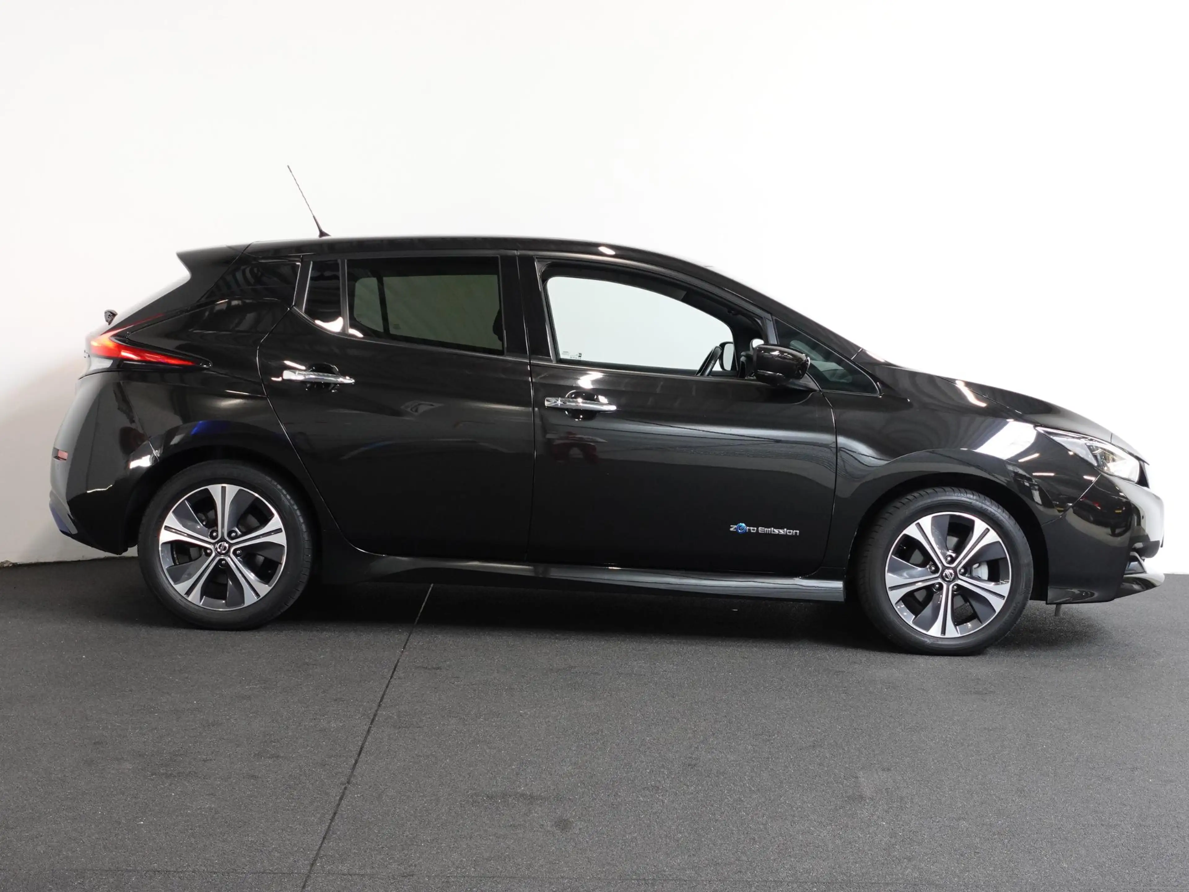 Nissan Leaf N-Connecta 40 kWh Navigatie Bluetooth Cruise Contr — photo 7