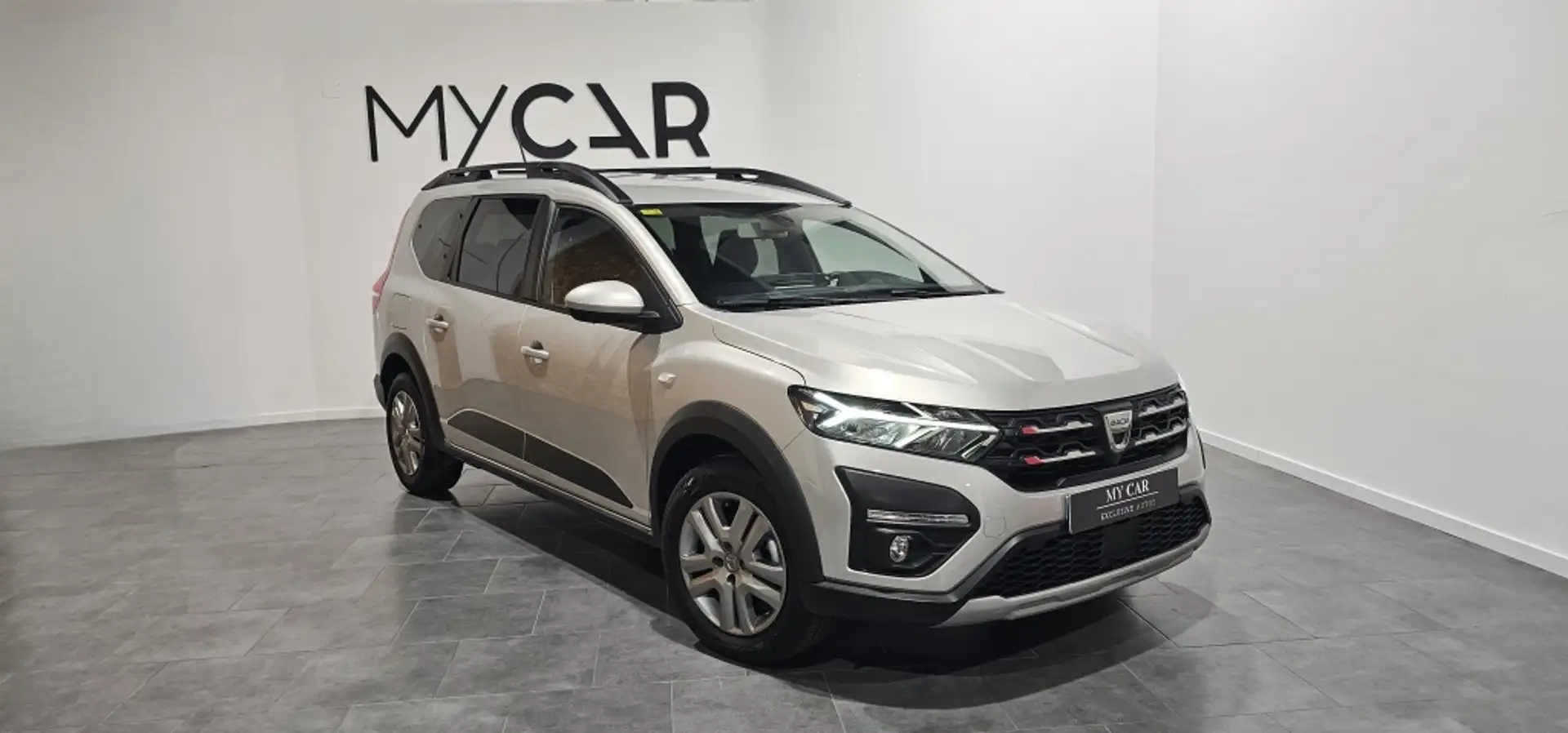 Dacia Jogger 1.0 TCe Expression 7pl. Gris - 1