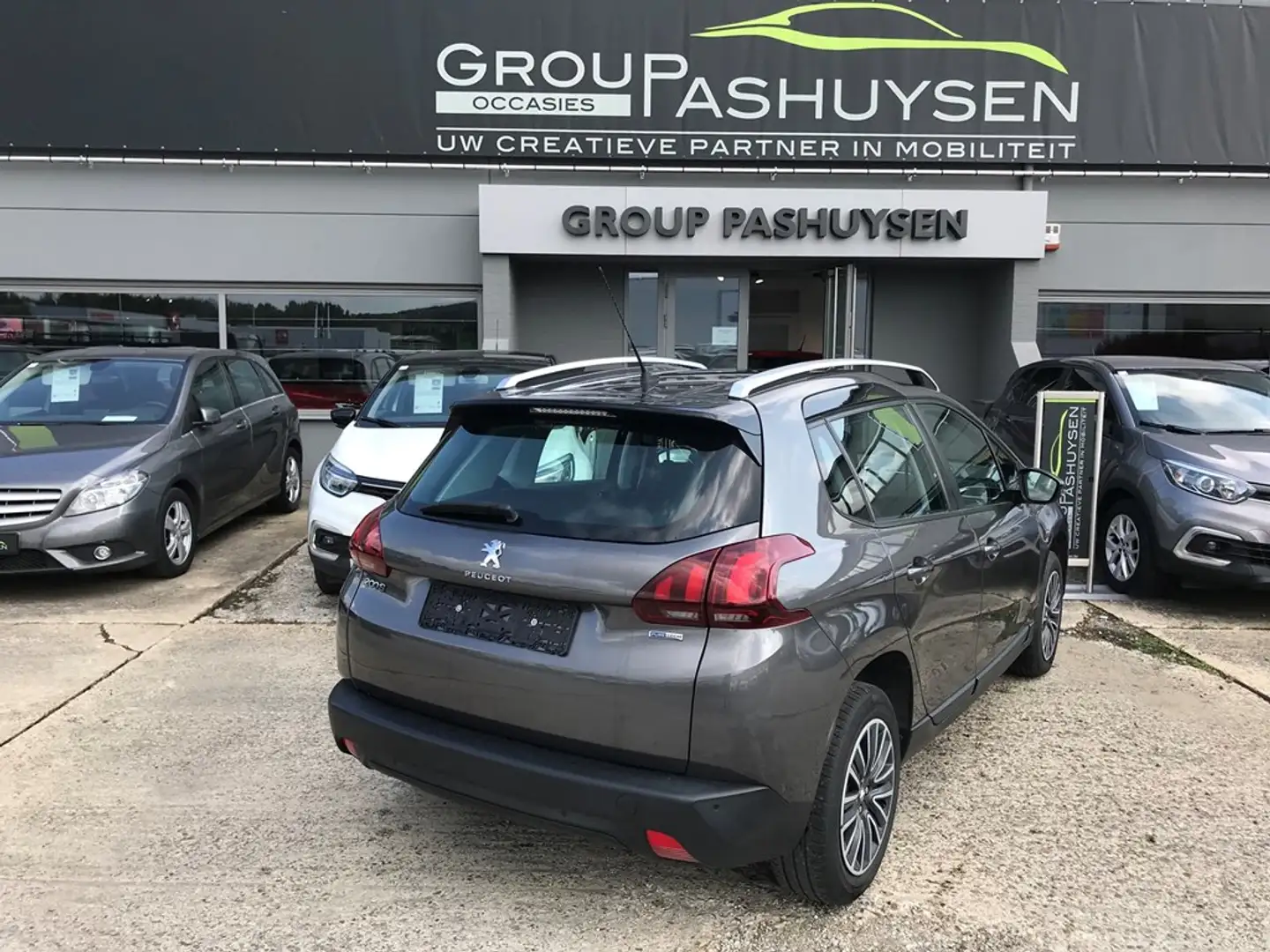 Peugeot 2008 Puretech Active 1.2CC 110PK Gris - 2
