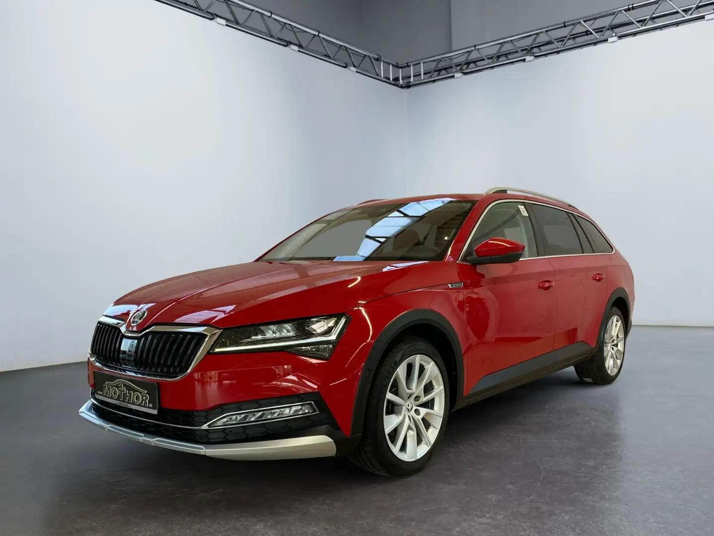 Skoda Superb Combi Scout 2.0 TDI DSG 4x4 ACC 360 4xSHZ Rosso - 2