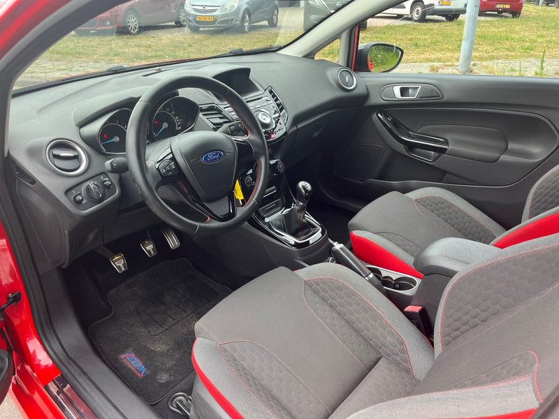 Ford Fiesta 1.0 EcoBoost Red/Black Edition BJ 2014 AIRCO ZEER — photo 14