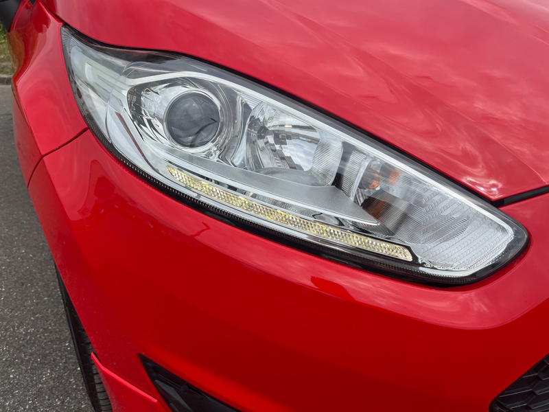 Ford Fiesta 1.0 EcoBoost Red/Black Edition BJ 2014 AIRCO ZEER — photo 4