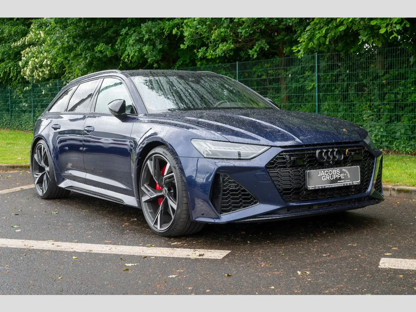 Audi RS6 Avant 4.0 TFSI quattro Sportabgas, Pano, Blau - 2