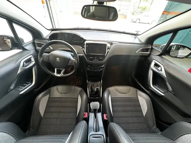 Peugeot 2008 view 10