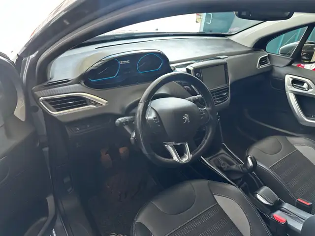 Peugeot 2008 view 8