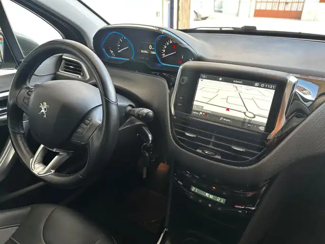Peugeot 2008 view 13