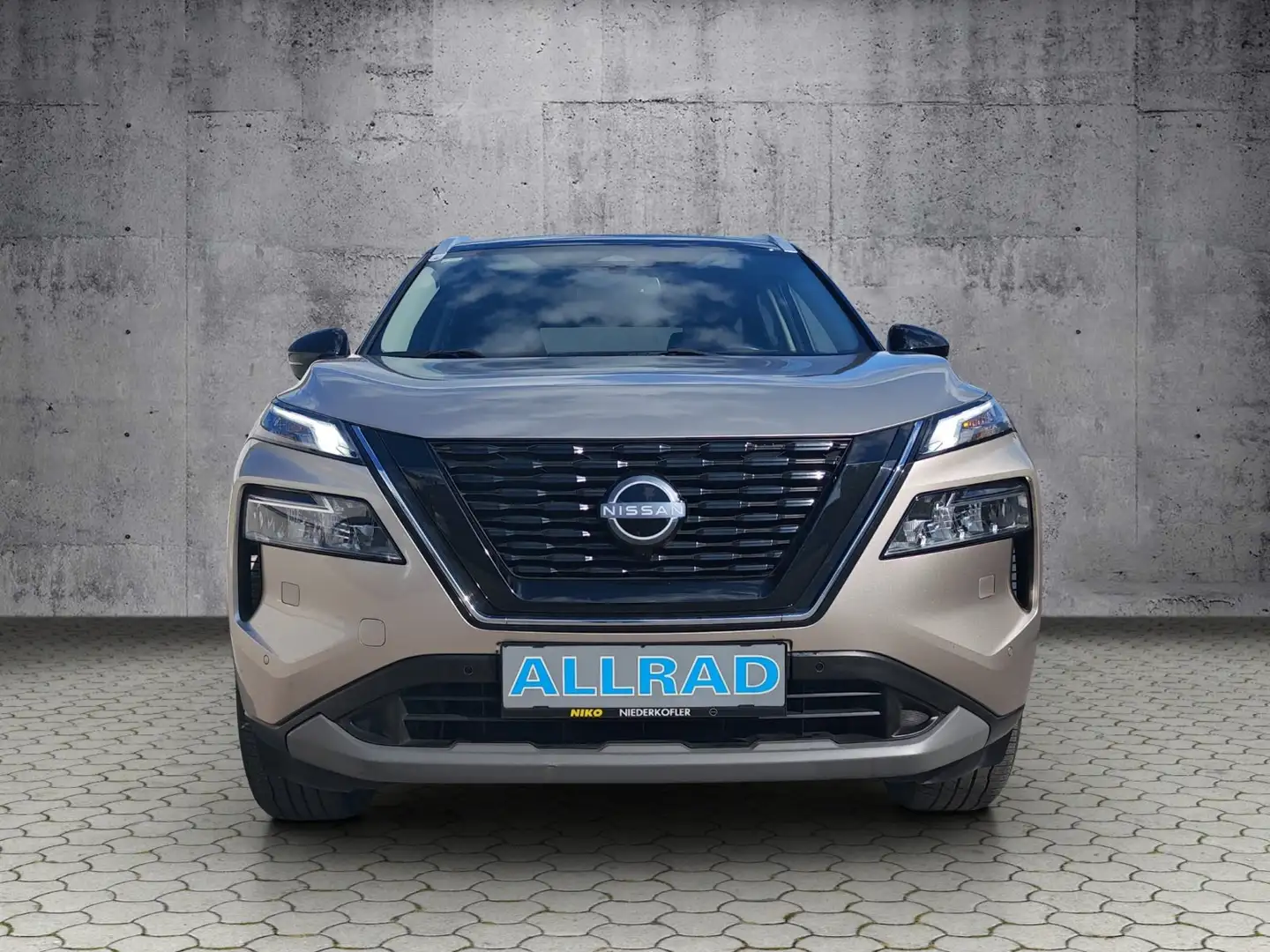 Nissan X-Trail X-Trail 1,5 4ORCE Allrad N-Connecta 7Sitze Gold - 2