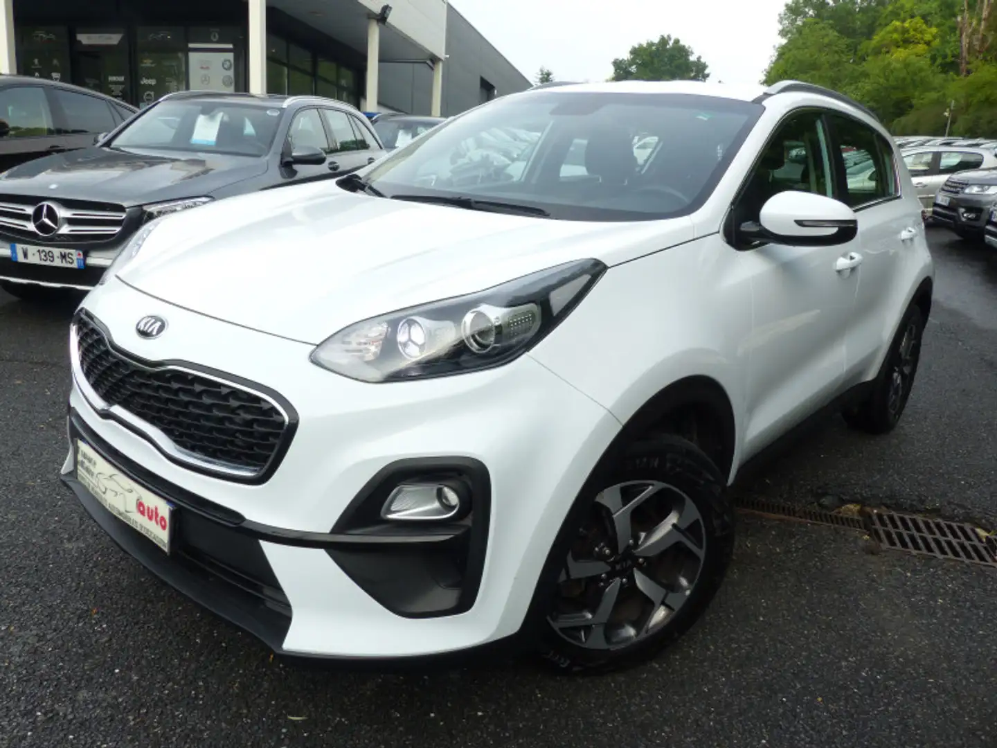 Kia Sportage 1.6 CRDI 136CH MHEV MOTION 4X2 Blanc - 1