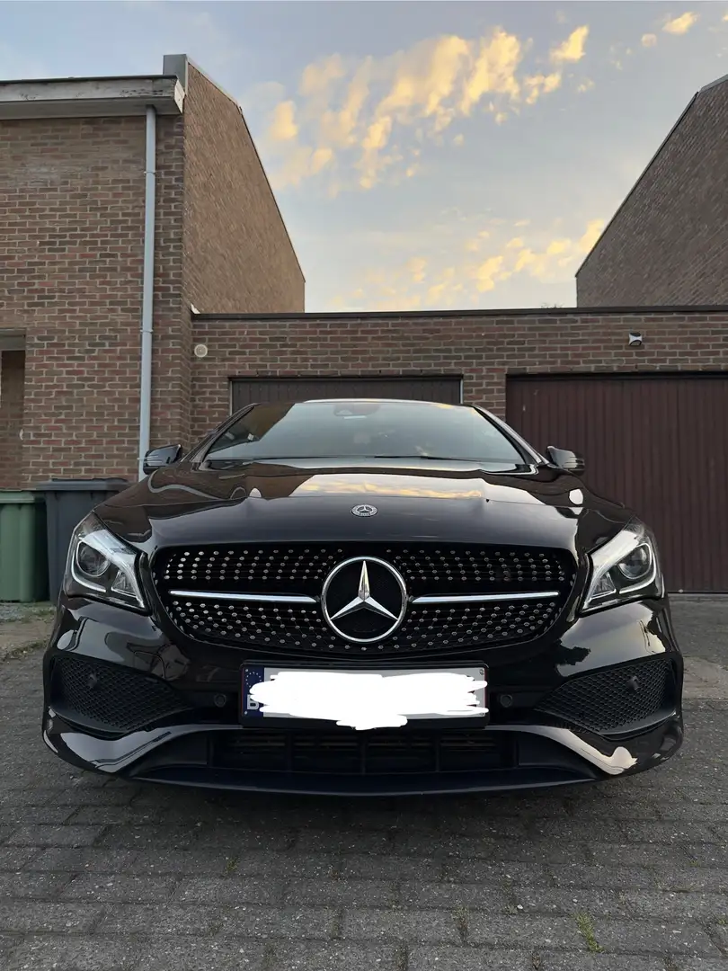 Mercedes-Benz CLA 200 Shooting Brake 7G-DCT AMG Line /Pano/Night Pack/ - 2