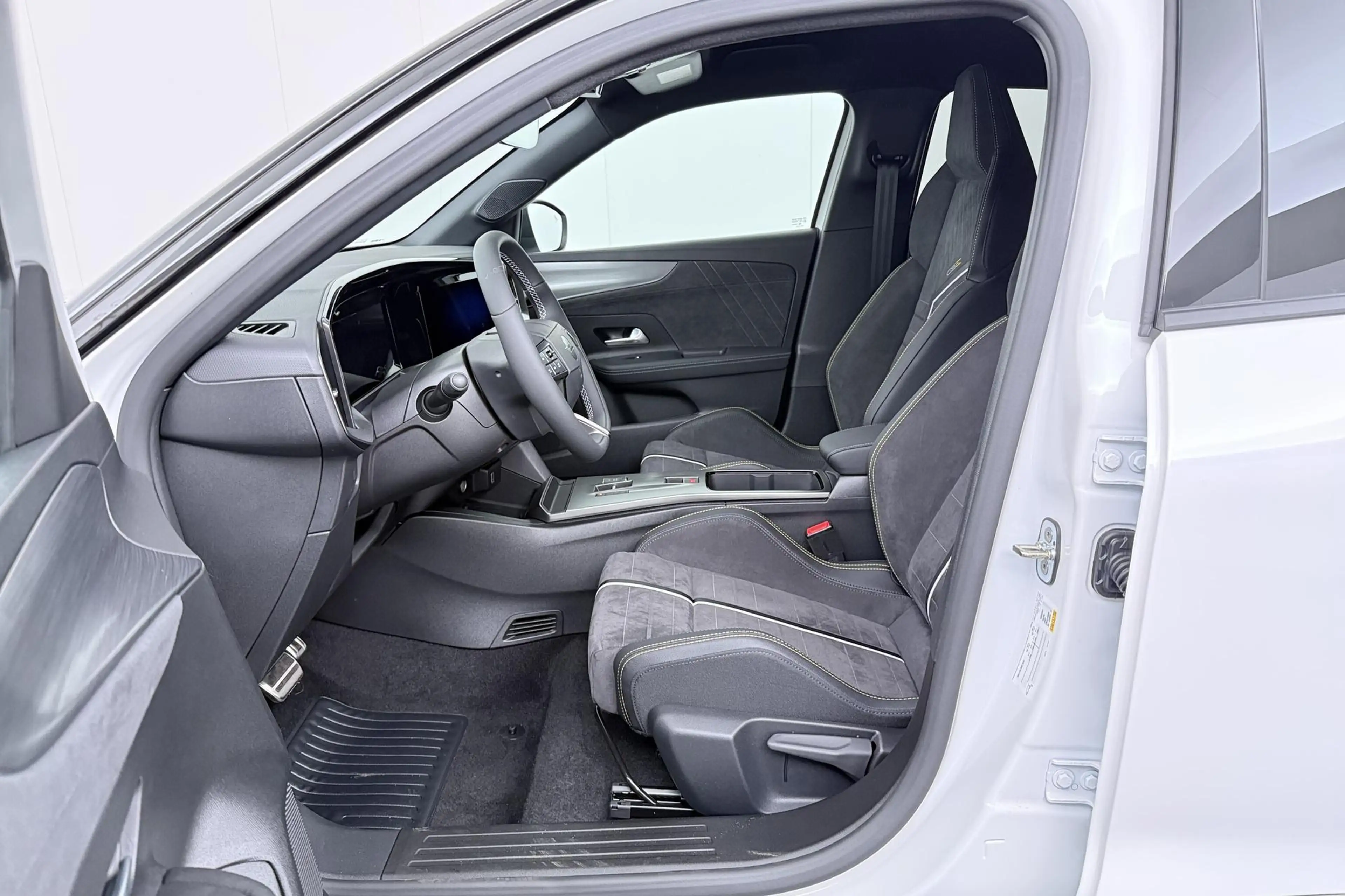 Opel Mokka-E Electric GSE 54 kWh 281pk | Sportstoelen | Zwarte — photo 15
