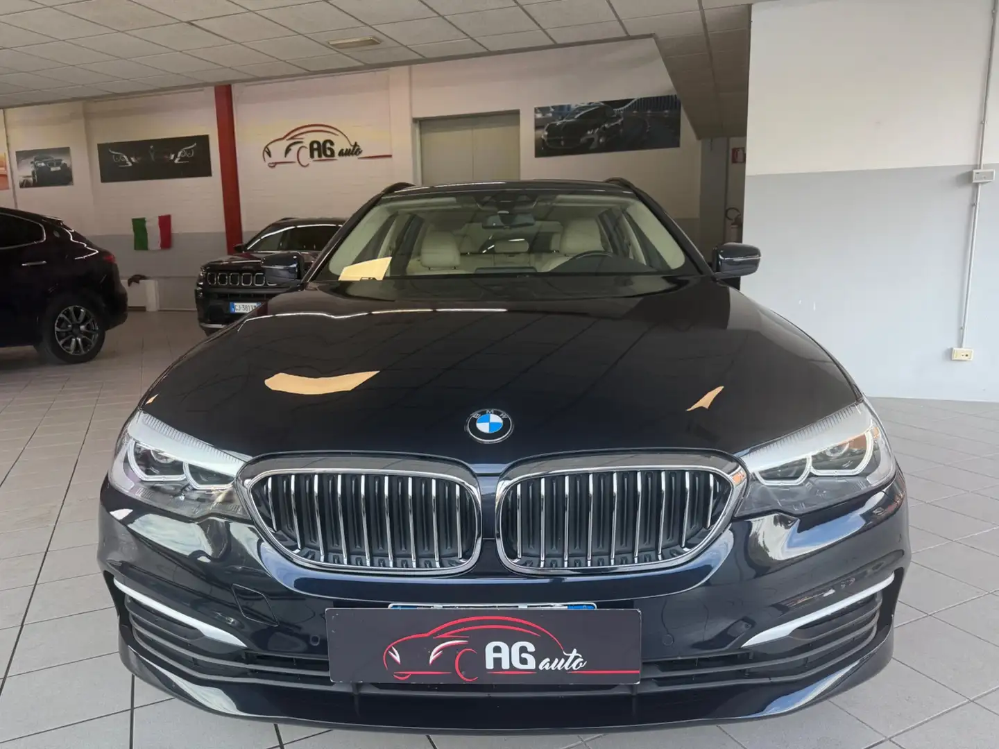 BMW 530 530d xDrive 249CV Luxury Bleu - 2