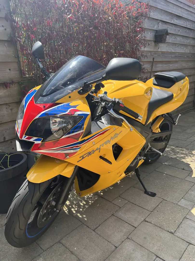 Triumph Daytona 600 Yellow - 1