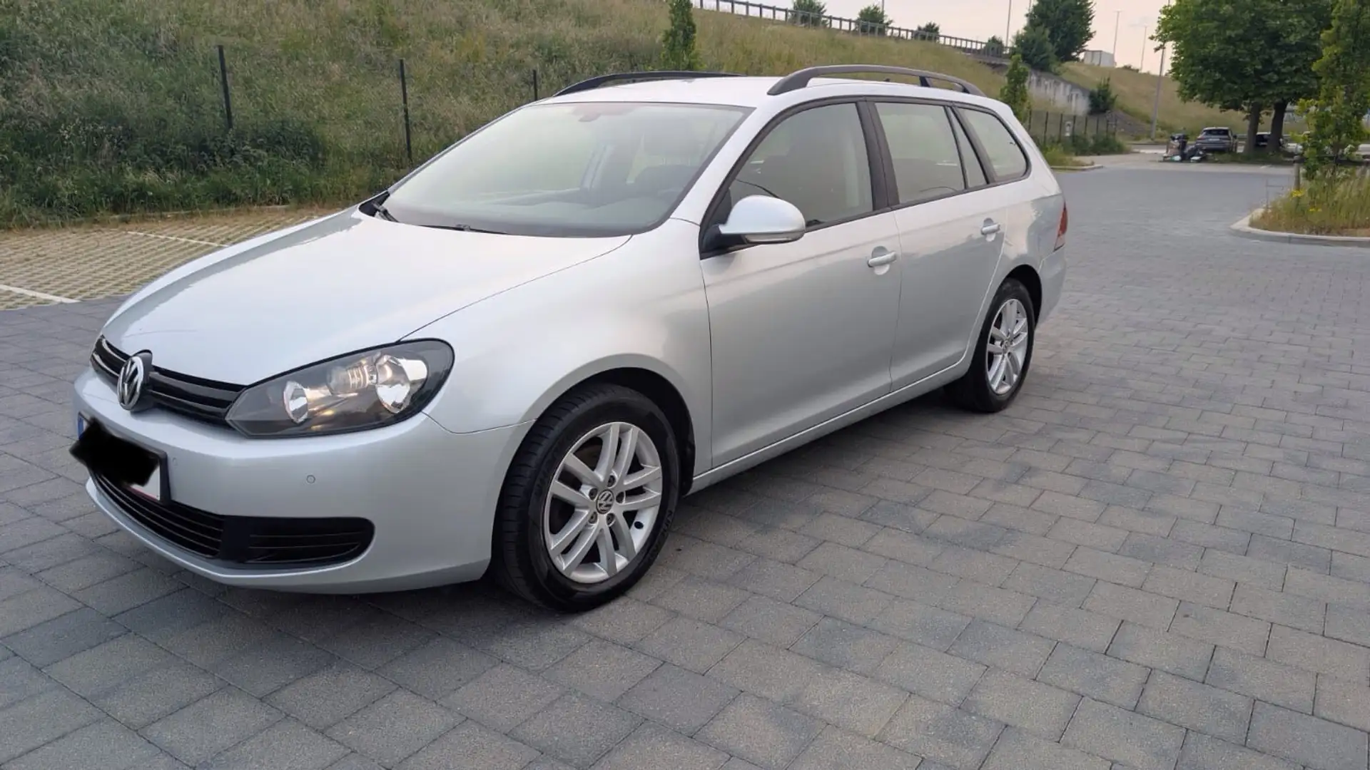 Volkswagen Golf 1.6 TDI BlueMotion Technology Comfortline Argent - 2