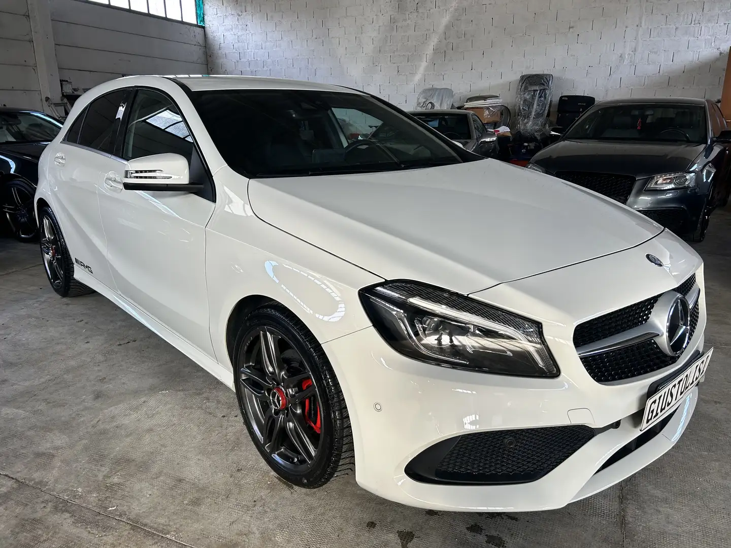 Mercedes-Benz A 180 d Premium AMG my16 - 2