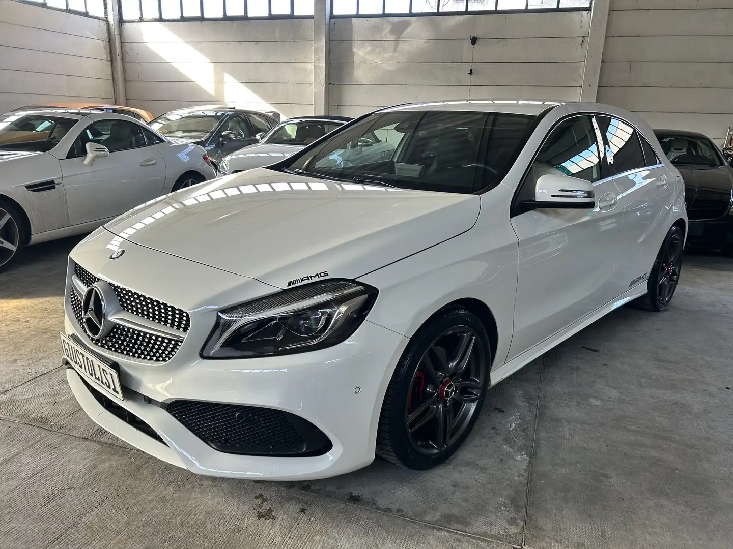 Mercedes-Benz A 180 d Premium AMG my16 - 1