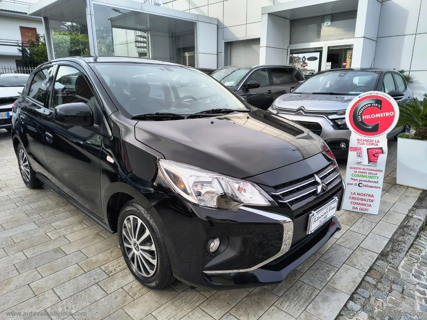 Mitsubishi Space Star 1.2 Invite SDA Zwart - 1