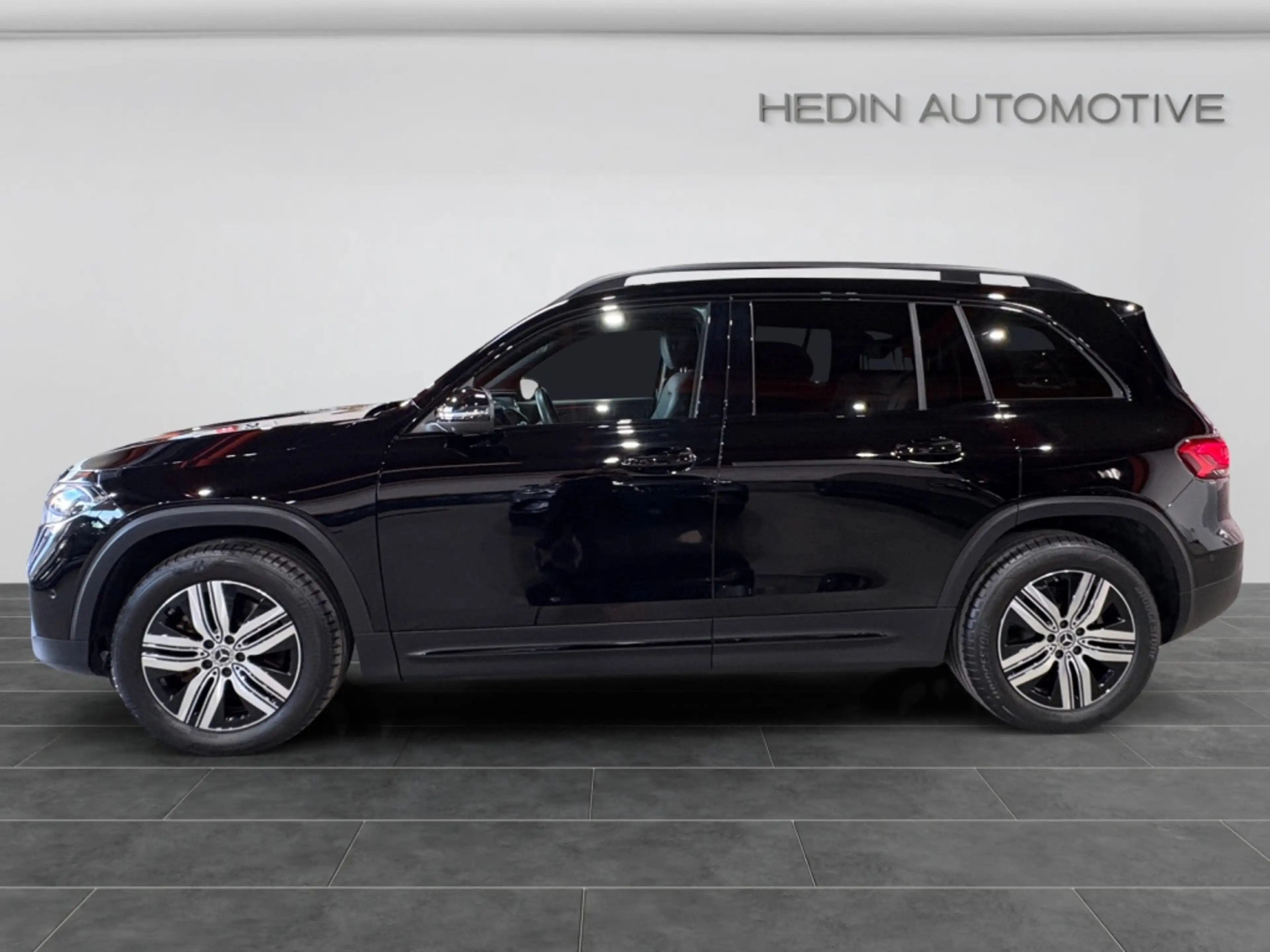 Mercedes-Benz EQB 250 PROGRESSIVE|LED|DISTR|HUD|360|NIGHT|SHZ — photo 4