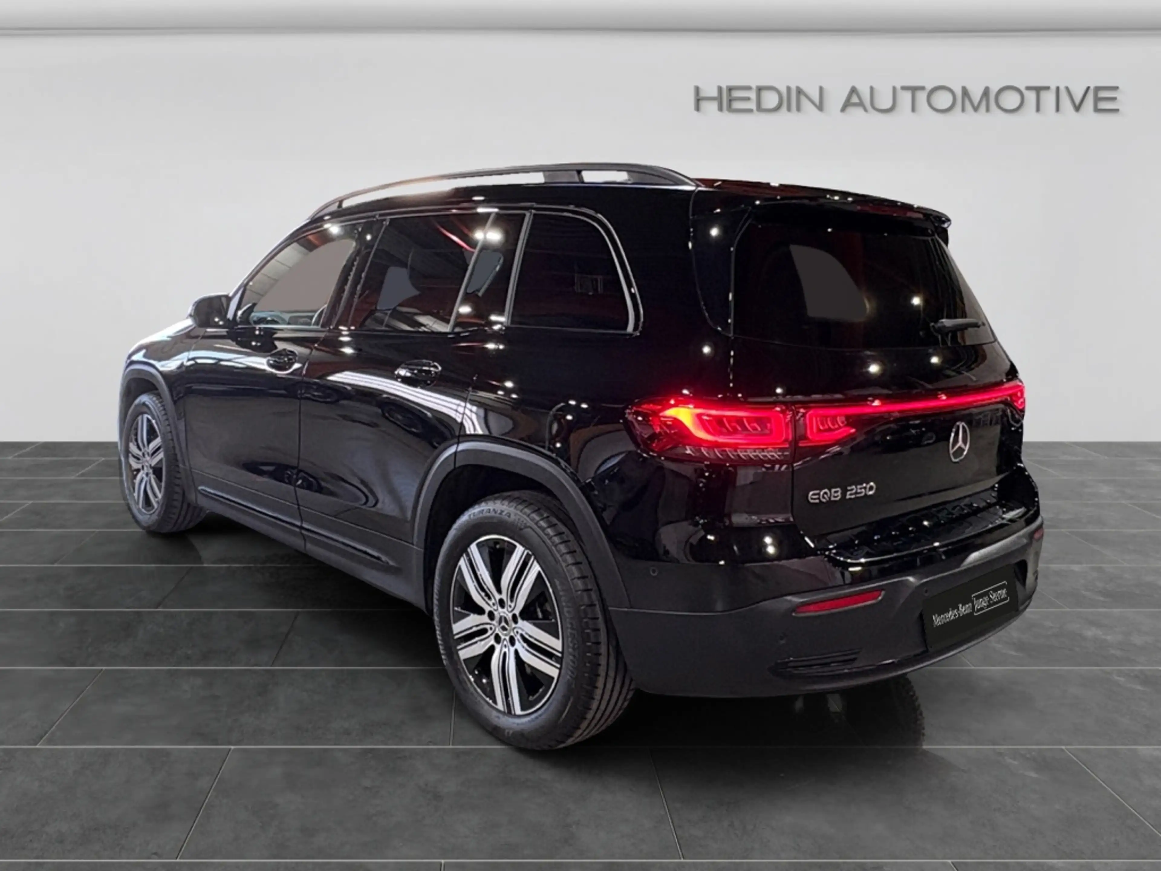 Mercedes-Benz EQB 250 PROGRESSIVE|LED|DISTR|HUD|360|NIGHT|SHZ — photo 5