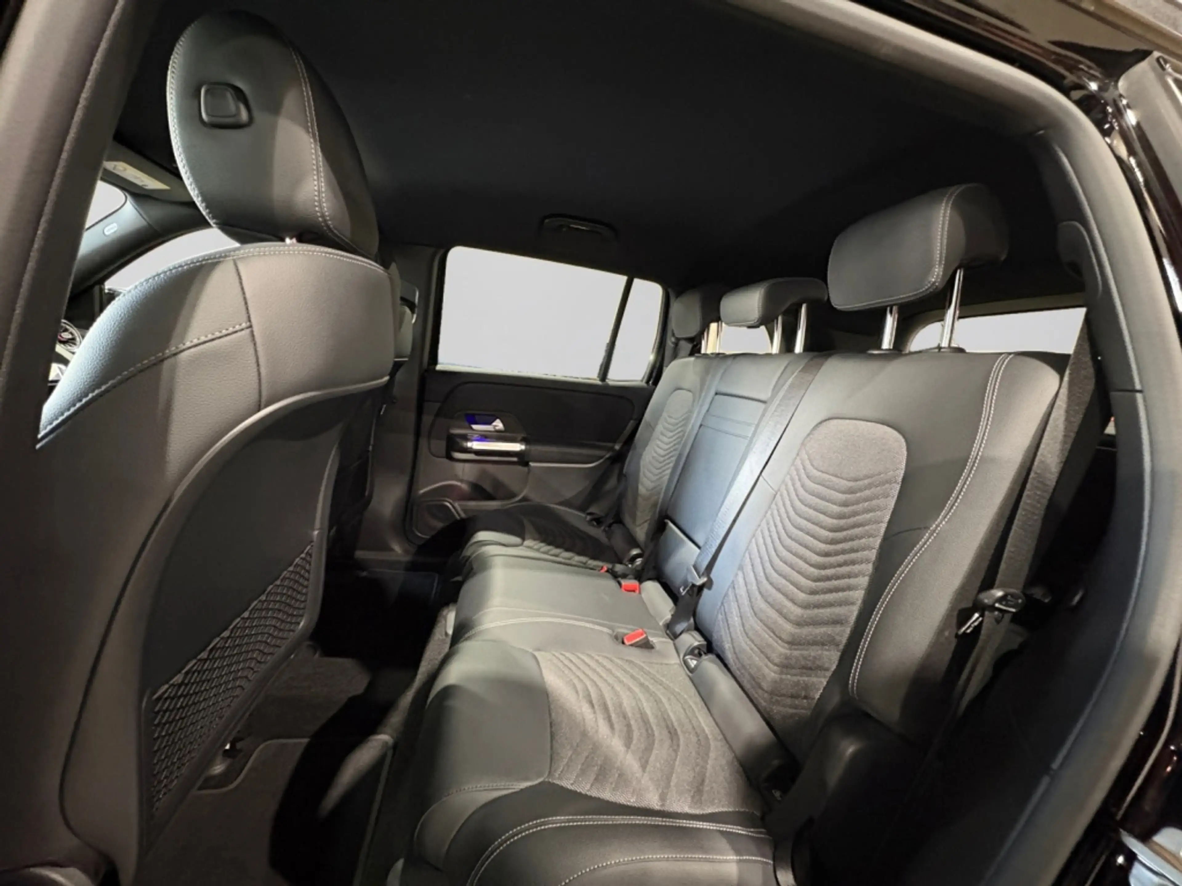 Mercedes-Benz EQB 250 PROGRESSIVE|LED|DISTR|HUD|360|NIGHT|SHZ — photo 15