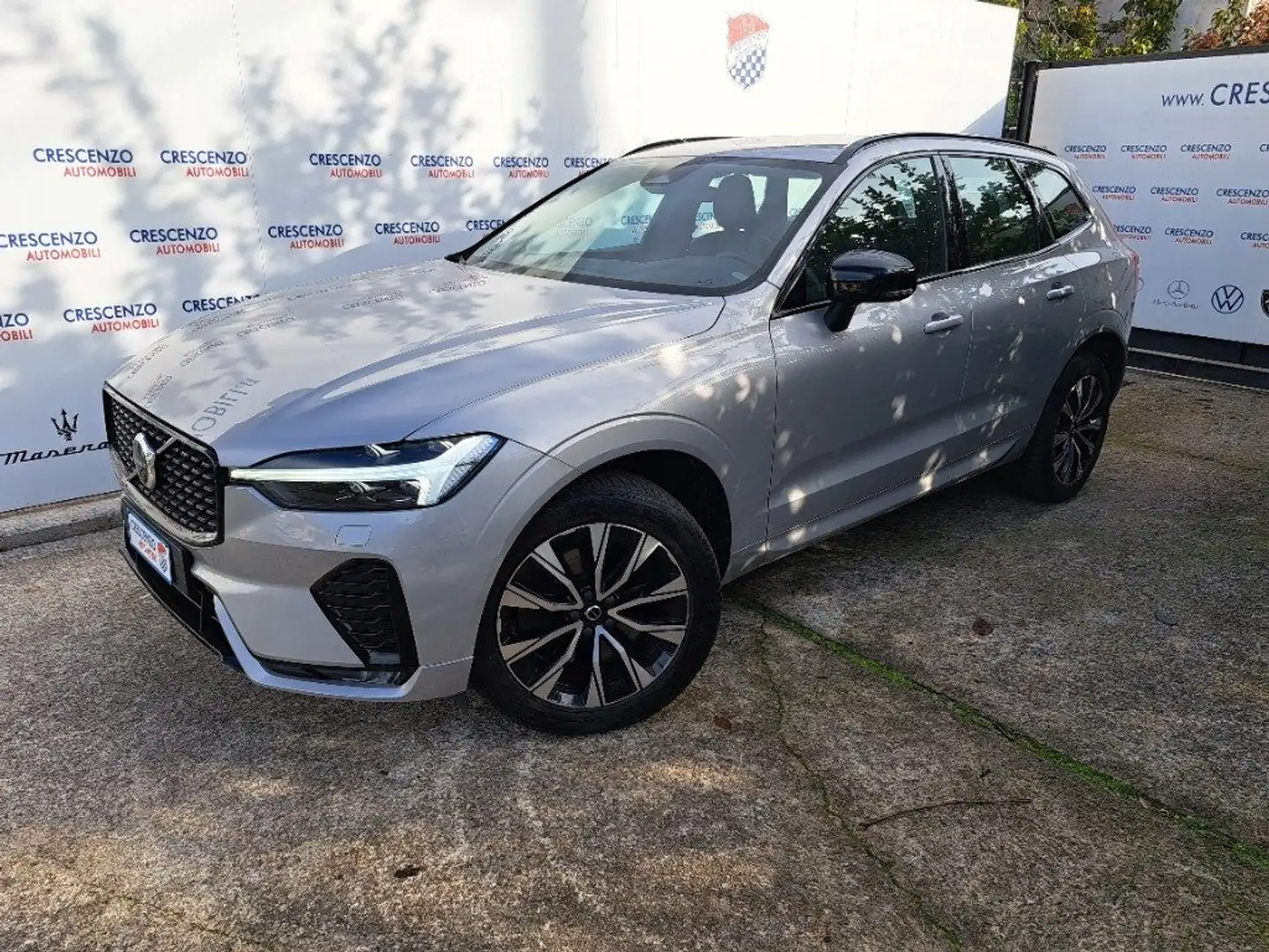 Volvo XC60 B4 Diesel ibrida - Plus Dark Grigio - 2