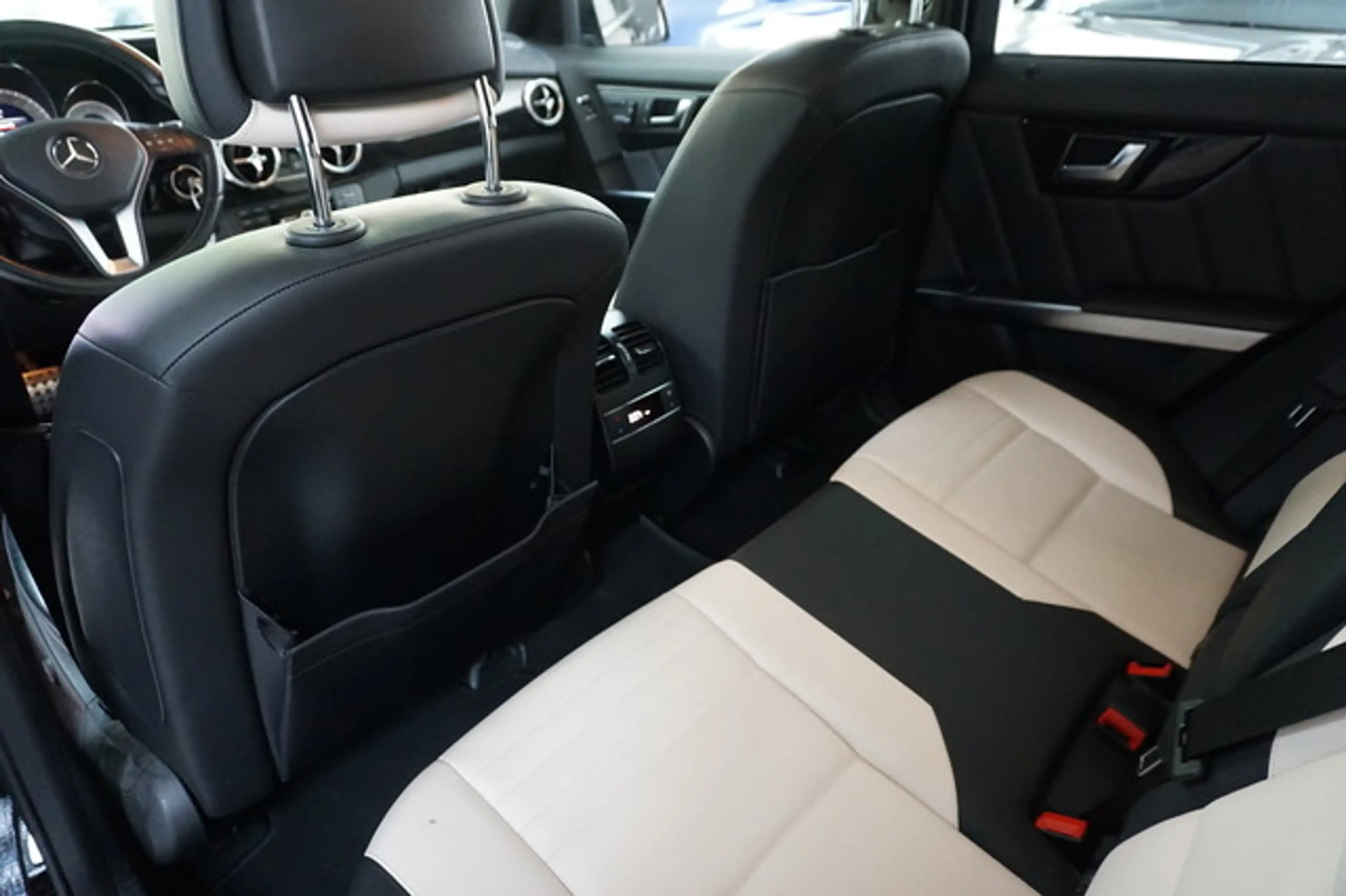 Mercedes-Benz GLK 350 4M AMG Line BI-XENON PANO MEMORY H&K NAVI — photo 14