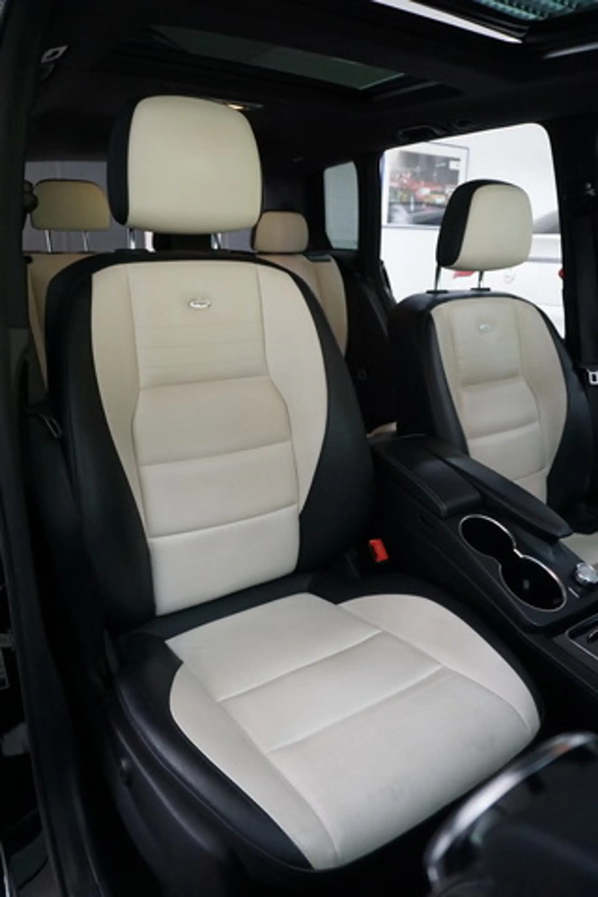 Mercedes-Benz GLK 350 4M AMG Line BI-XENON PANO MEMORY H&K NAVI — photo 11